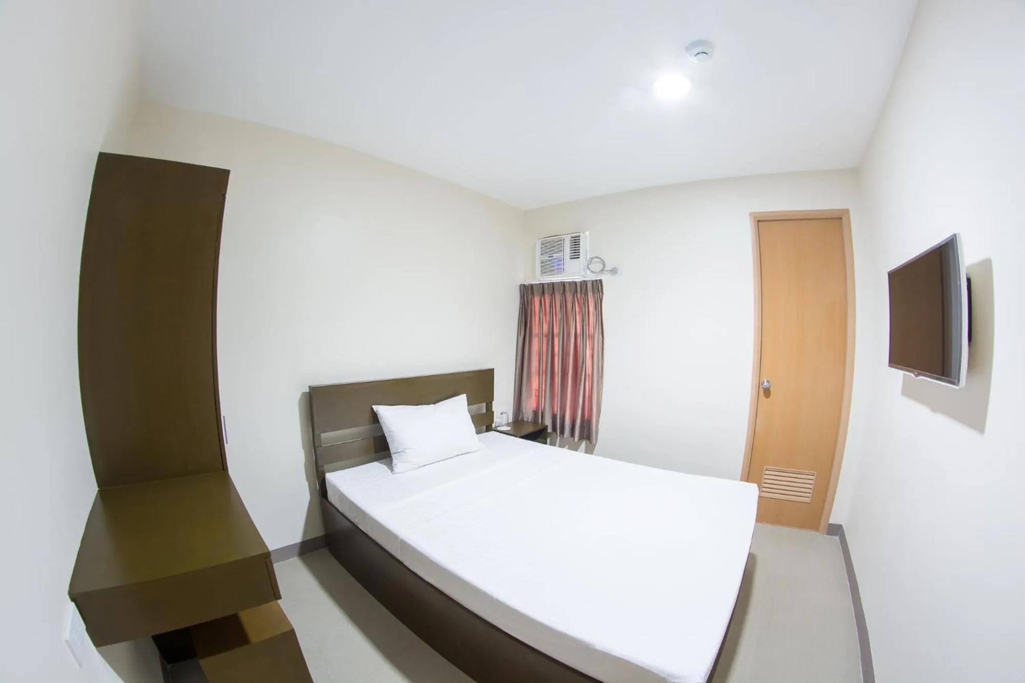 Bed in Emerald Suites CDO