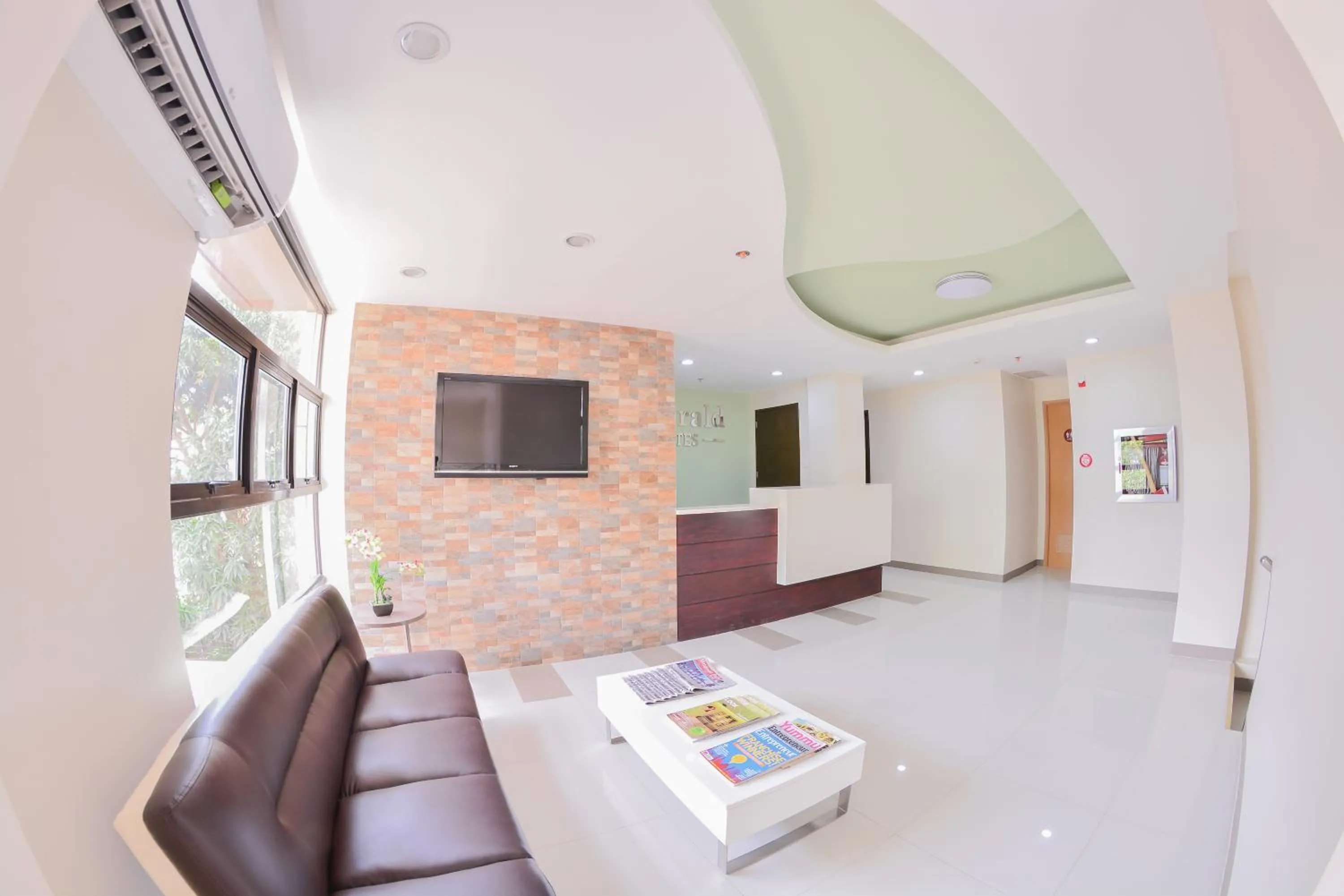 Lobby or reception in Emerald Suites CDO
