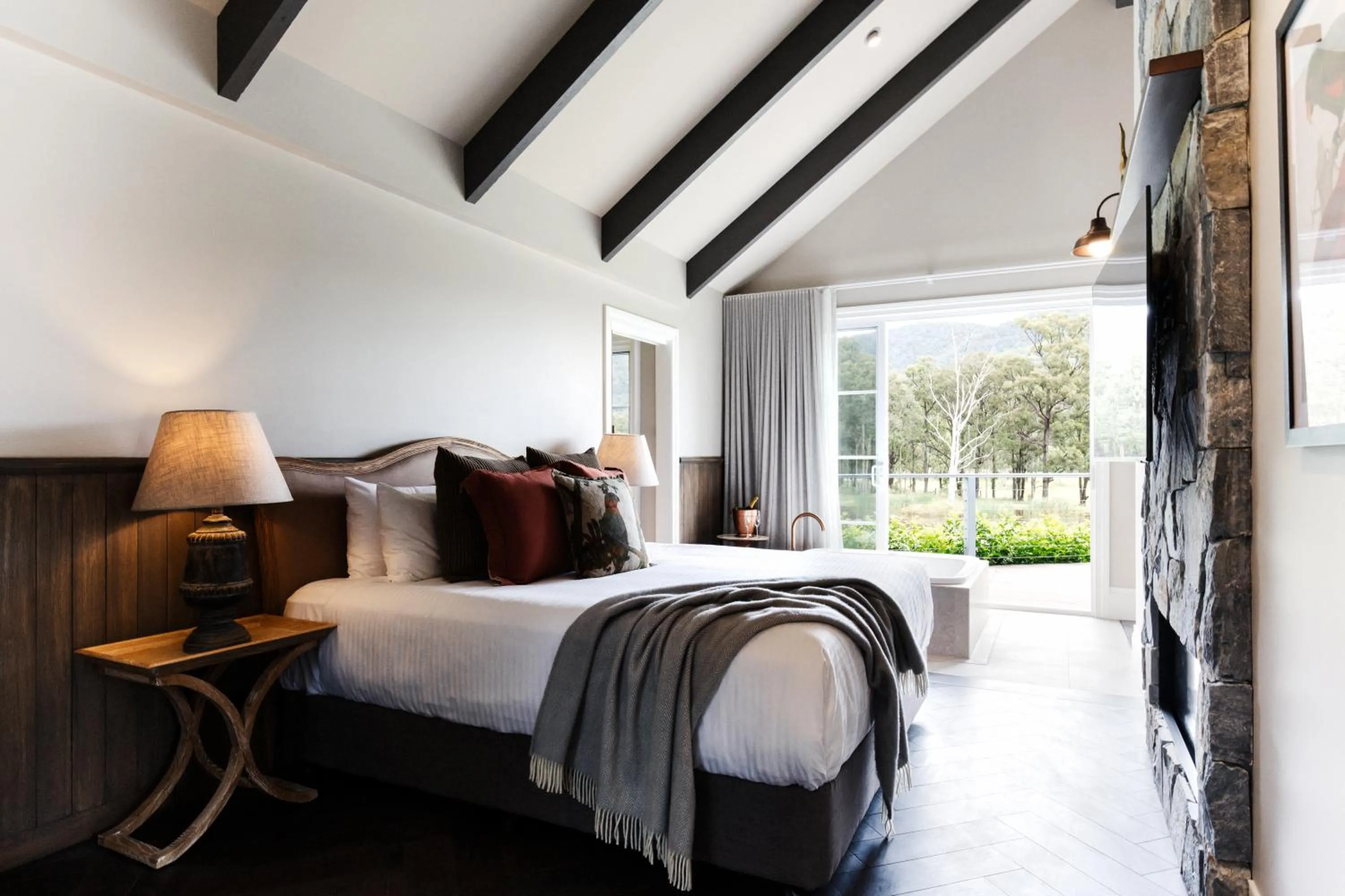 Bed in Brokenback Views Country Estate Hunter Valley