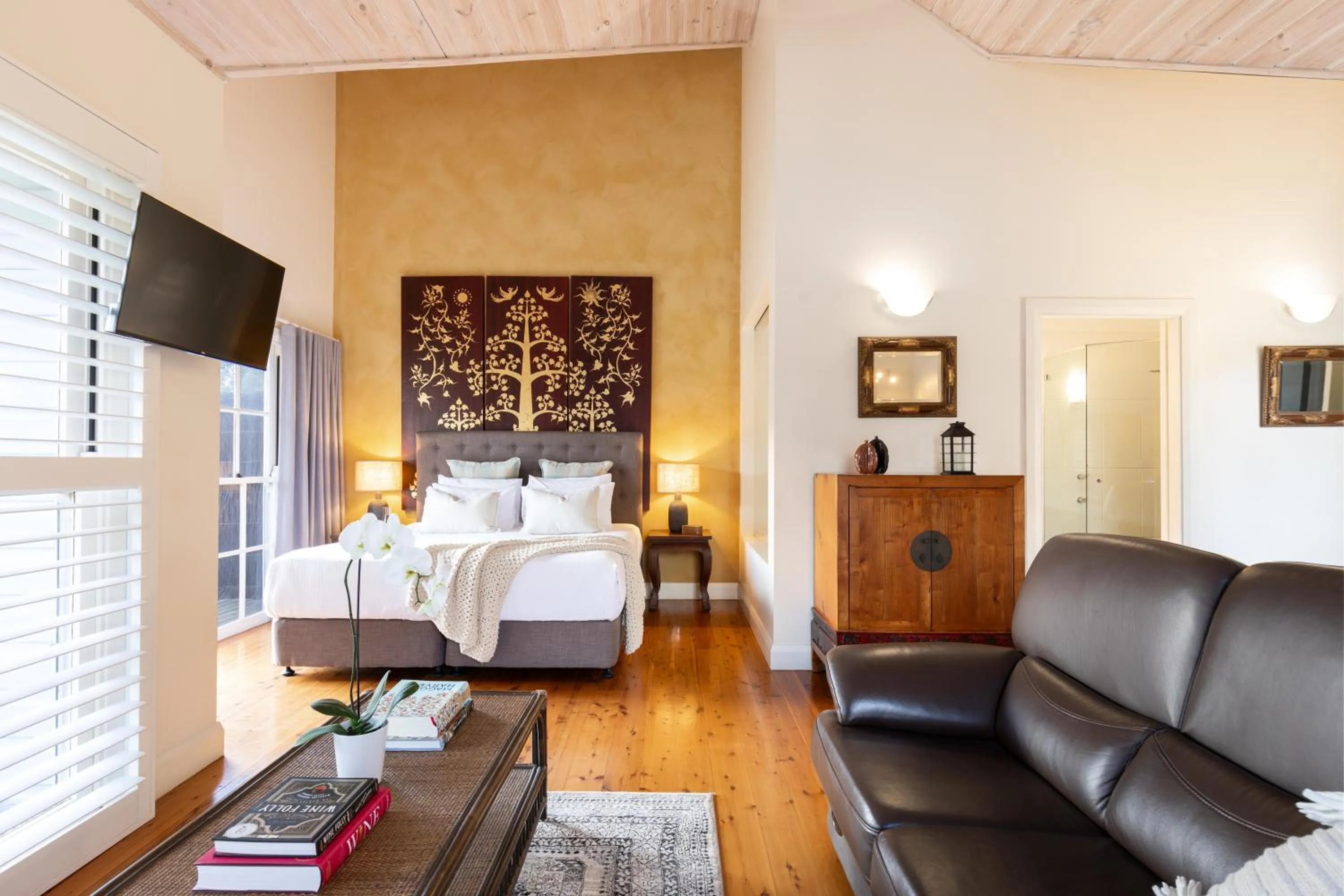 Living room, Bed in Brokenback Views Country Estate Hunter Valley