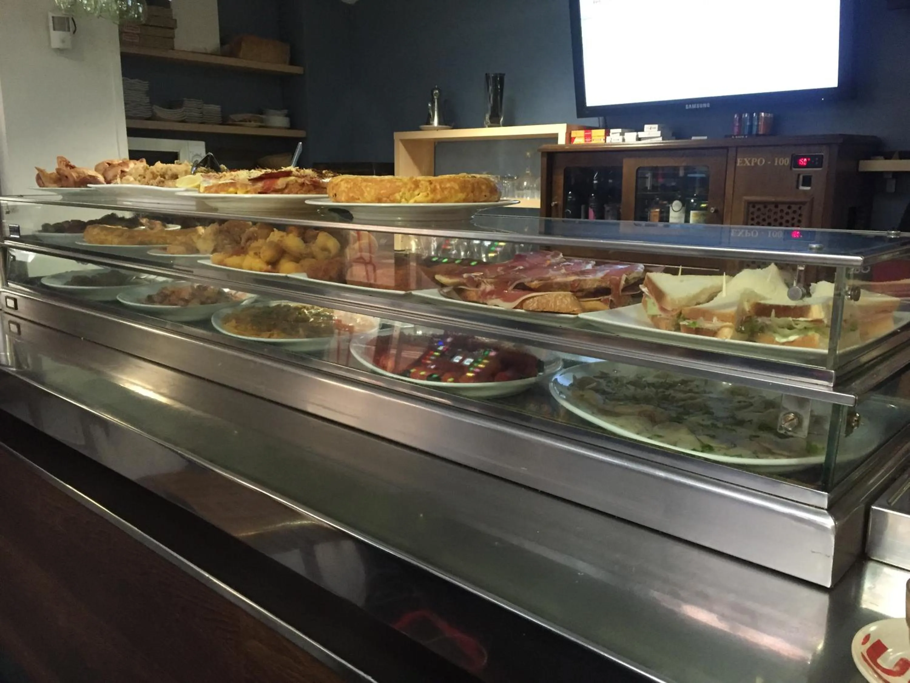 Food and drinks in Pension Oasis