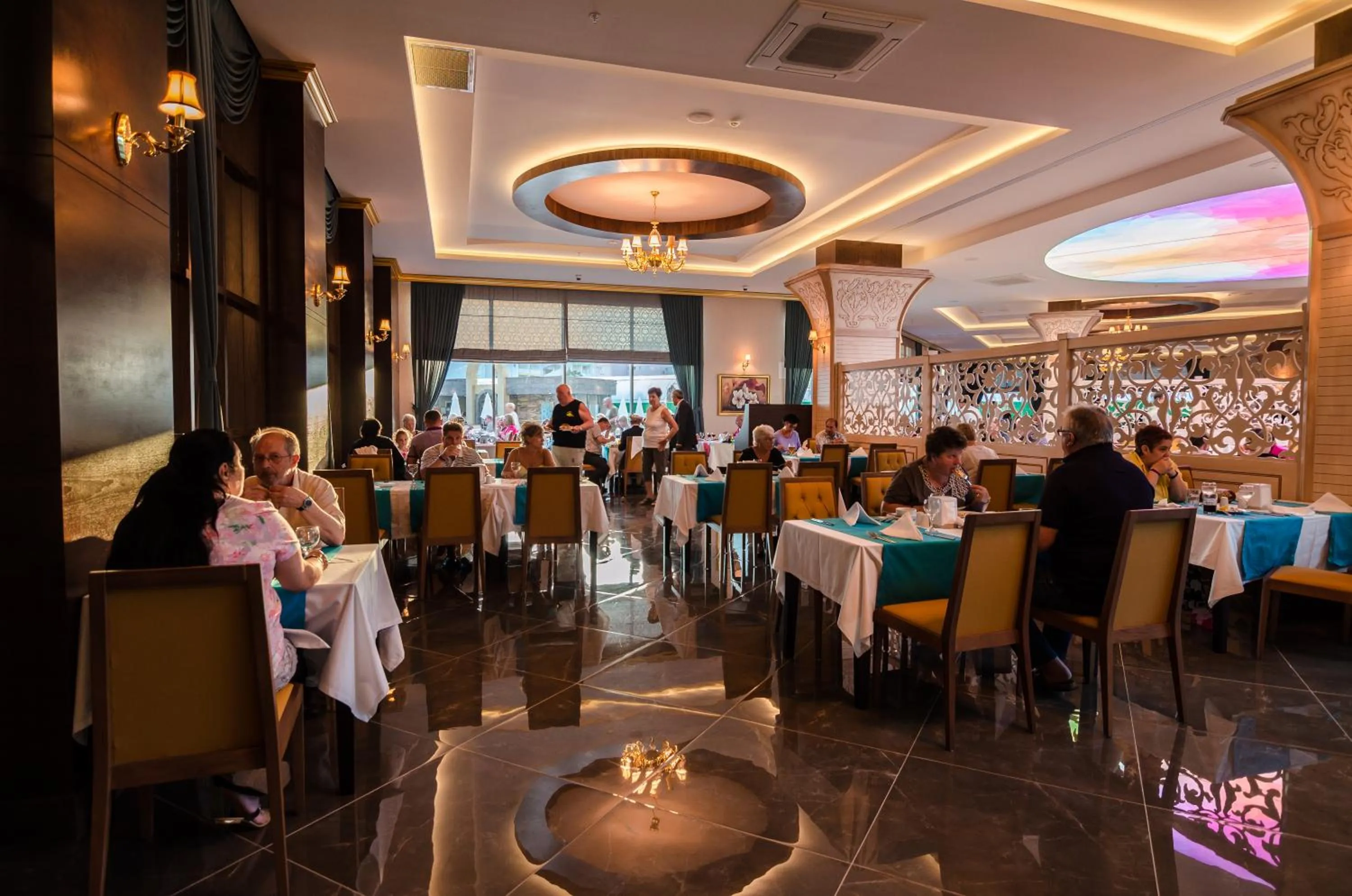 Restaurant/places to eat in The Lumos Deluxe Resort Hotel & Spa