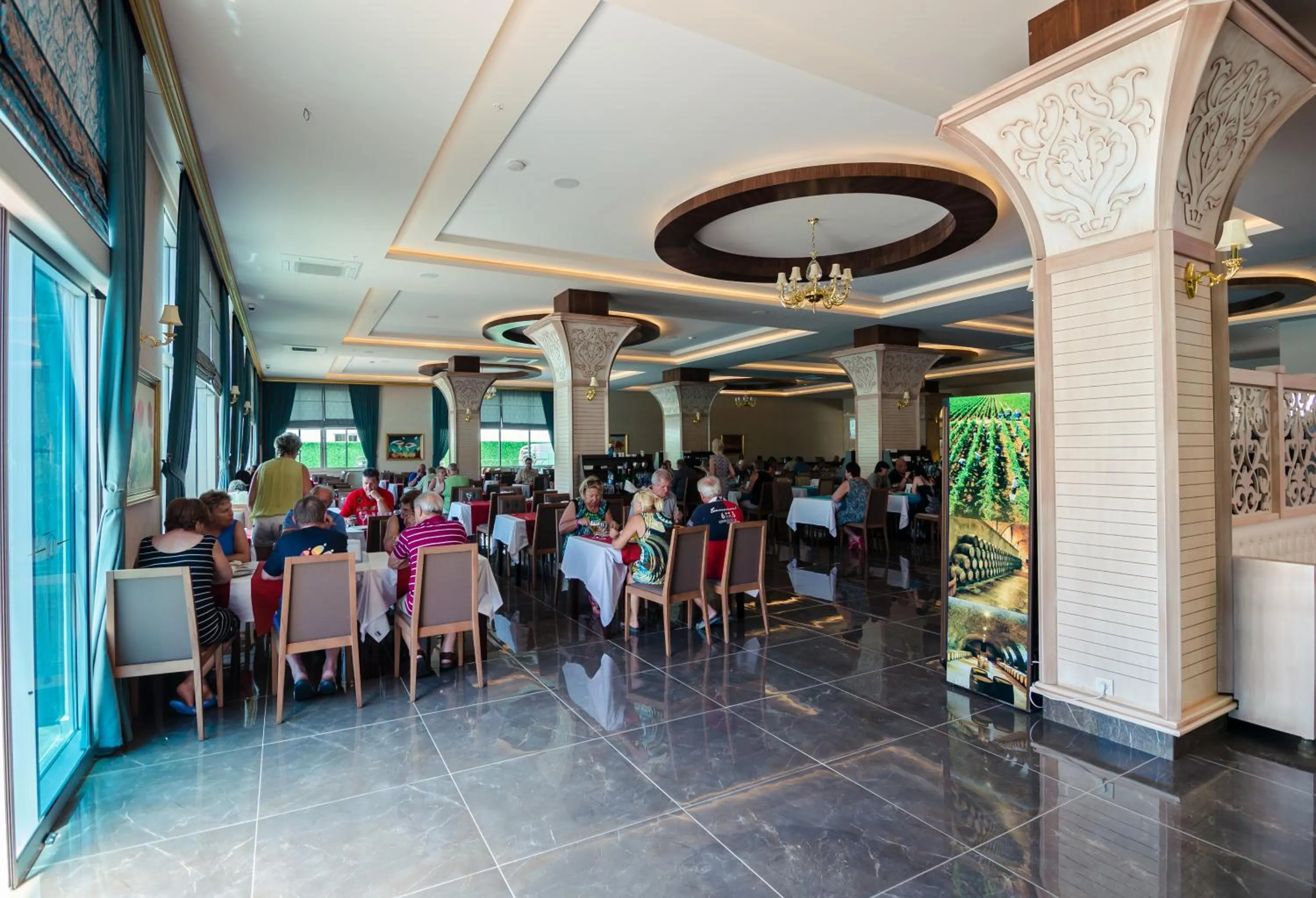 Restaurant/places to eat in The Lumos Deluxe Resort Hotel & Spa