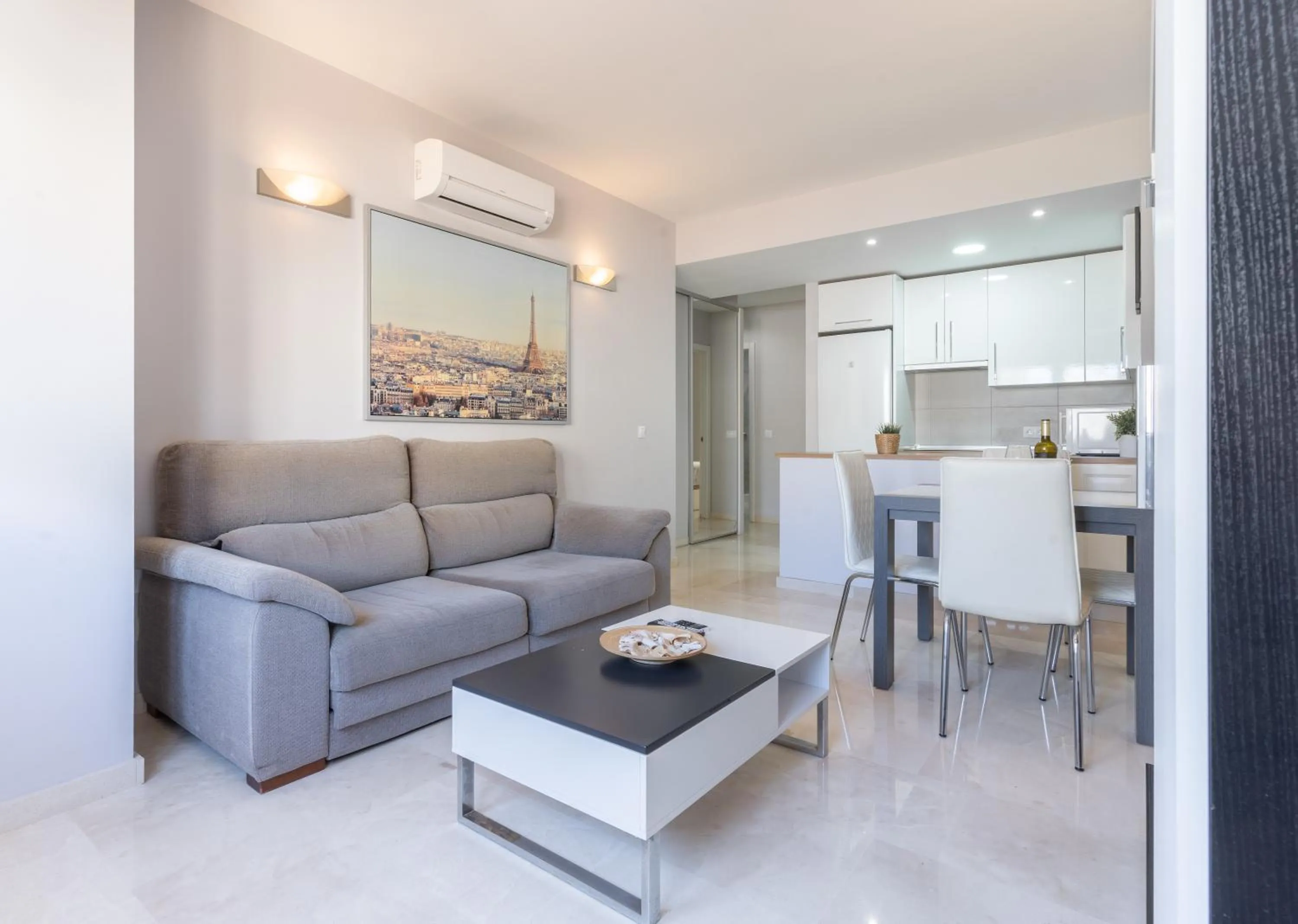 Living room in Apartamentos Castillo by Sur Suites