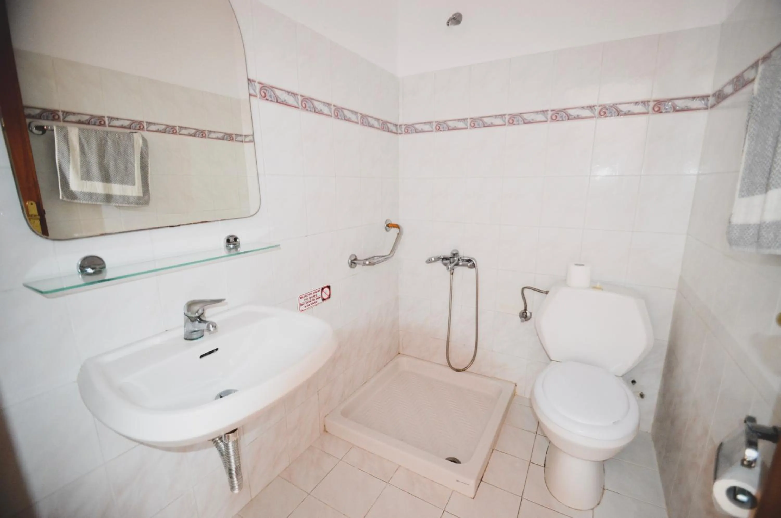 Bathroom in Coralli Apartments