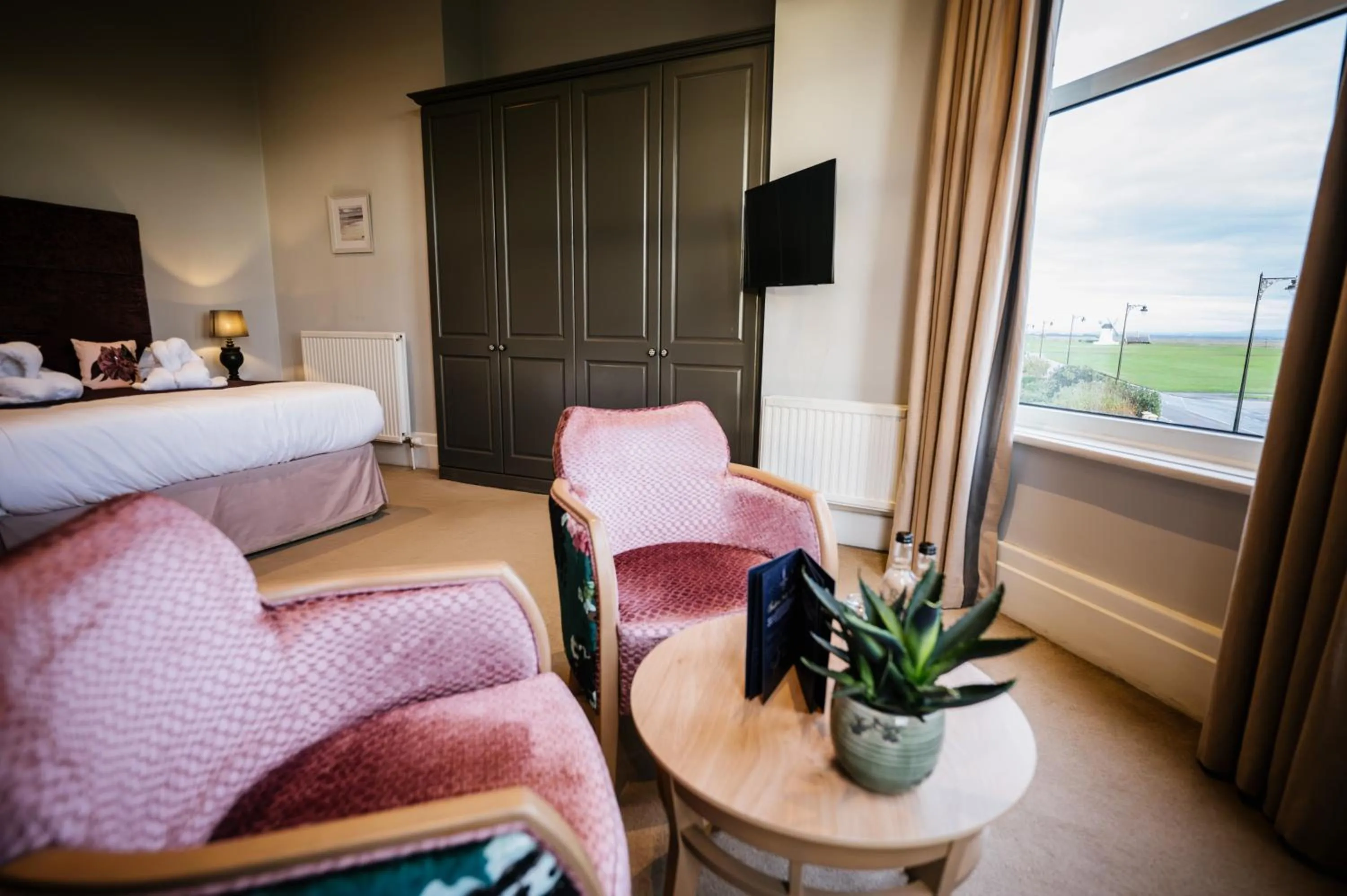 Bed in Clifton Arms Hotel