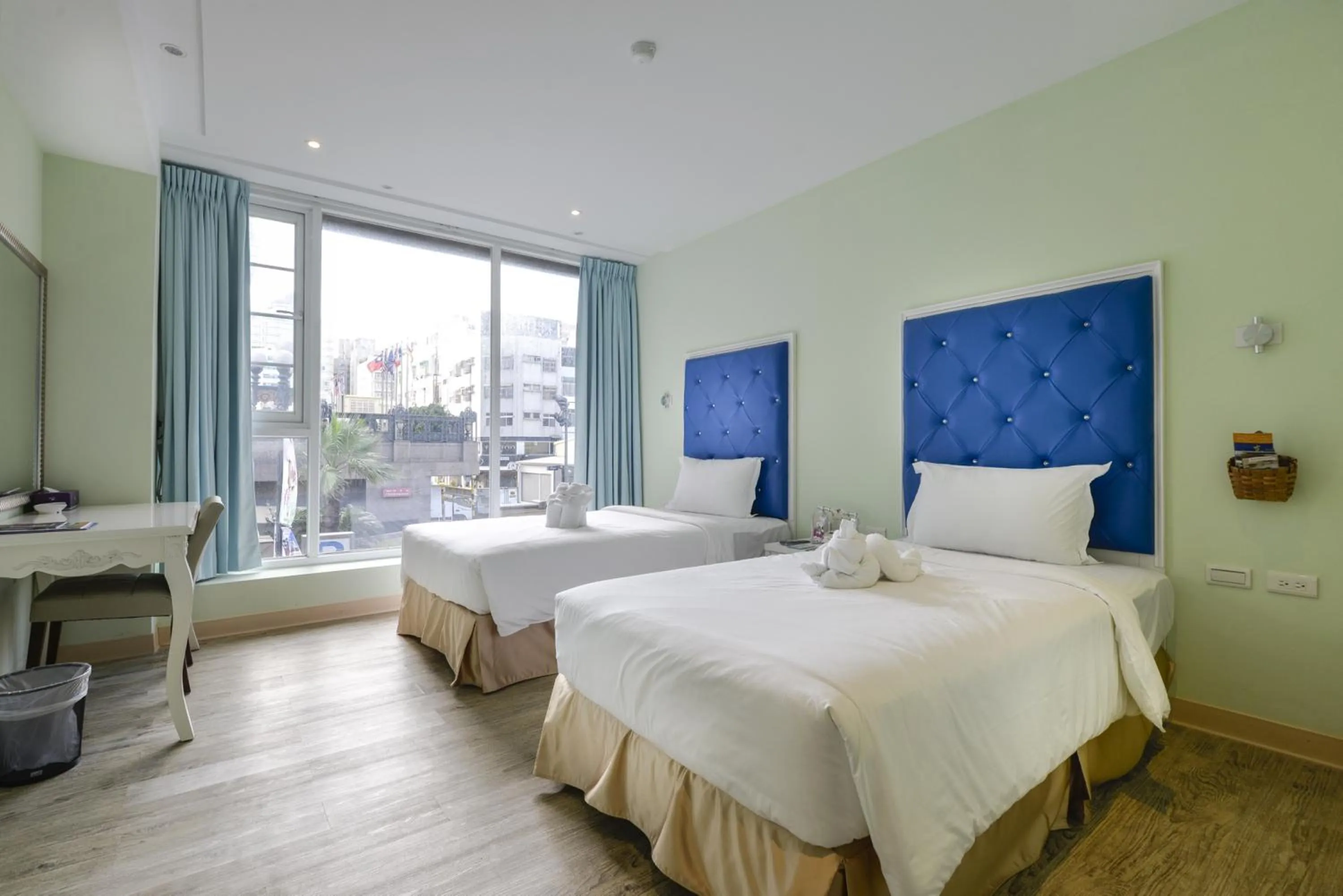 Bedroom, Bed in Lion King Hotel