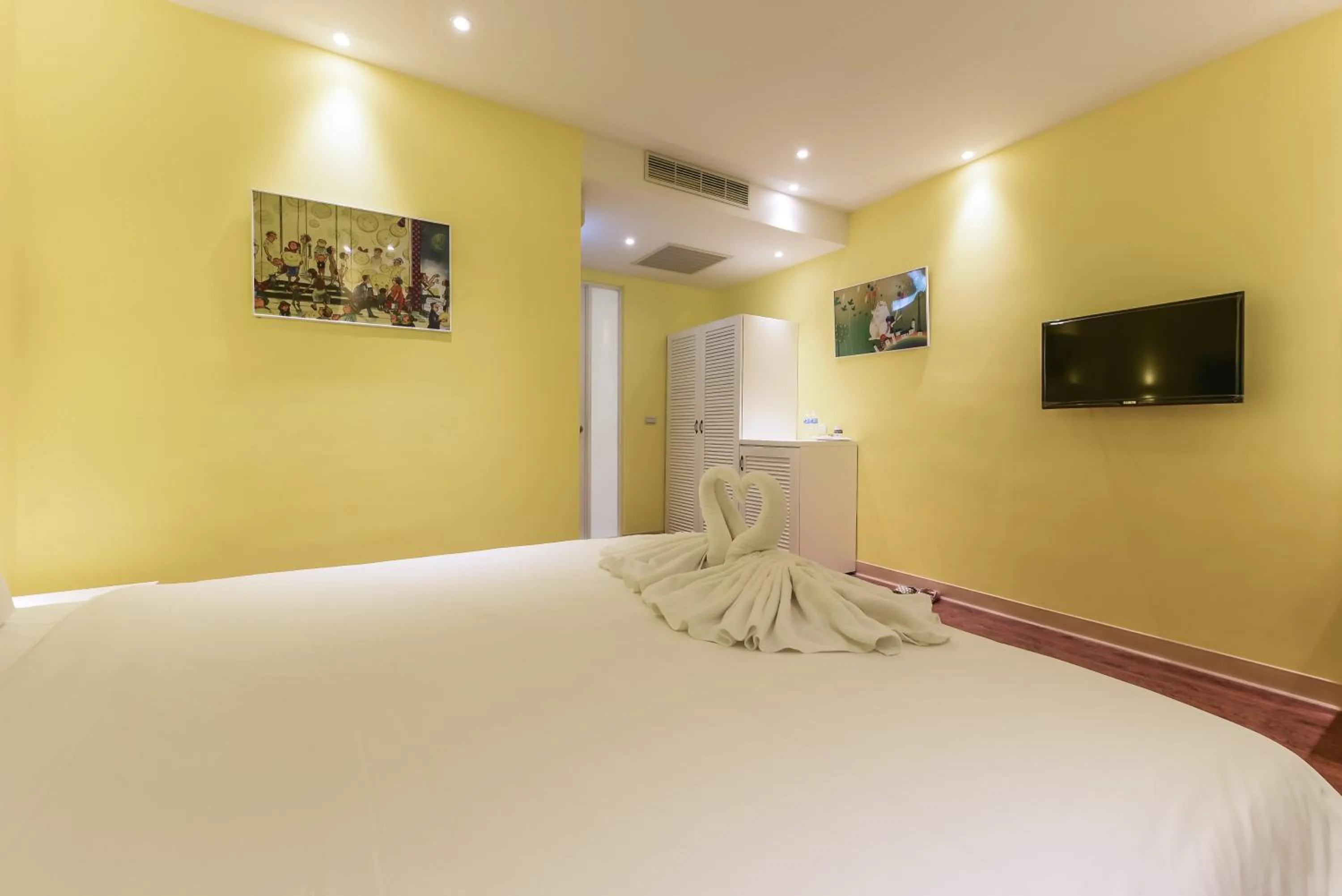 Decorative detail, Bed in Lion King Hotel