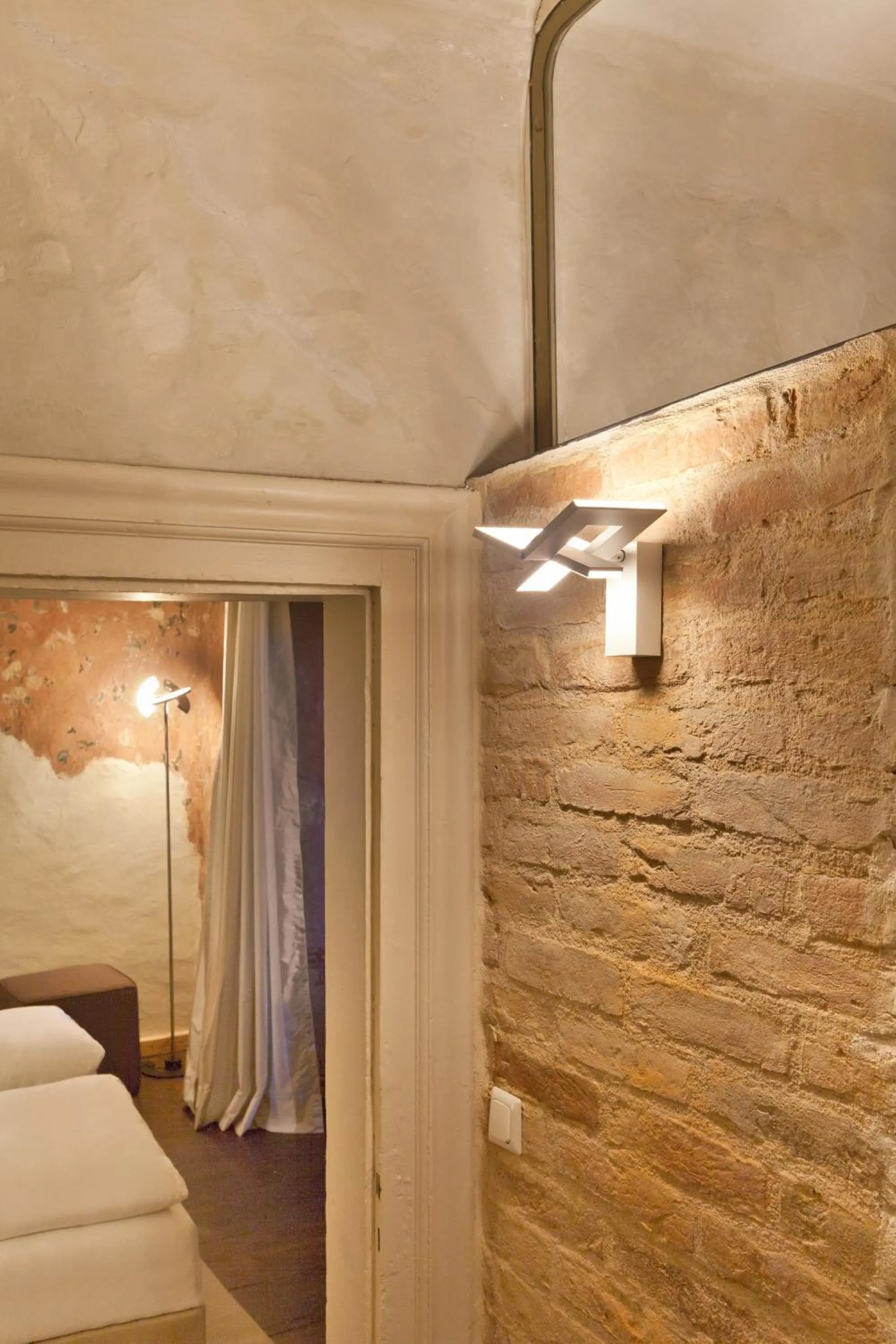 Decorative detail, Bed in Hotel David an der Donau