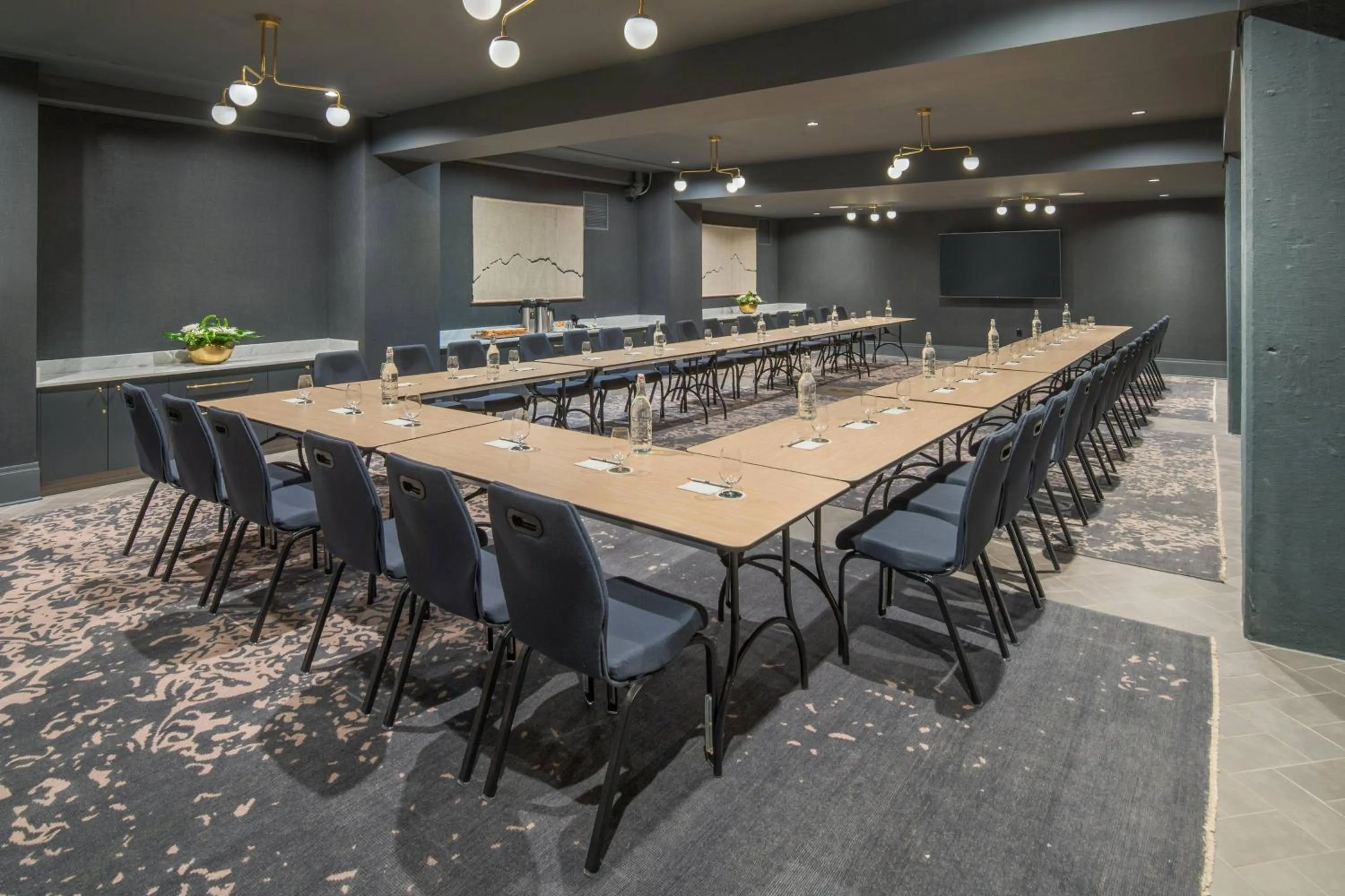 Meeting/conference room in The Hi-Lo, Autograph Collection