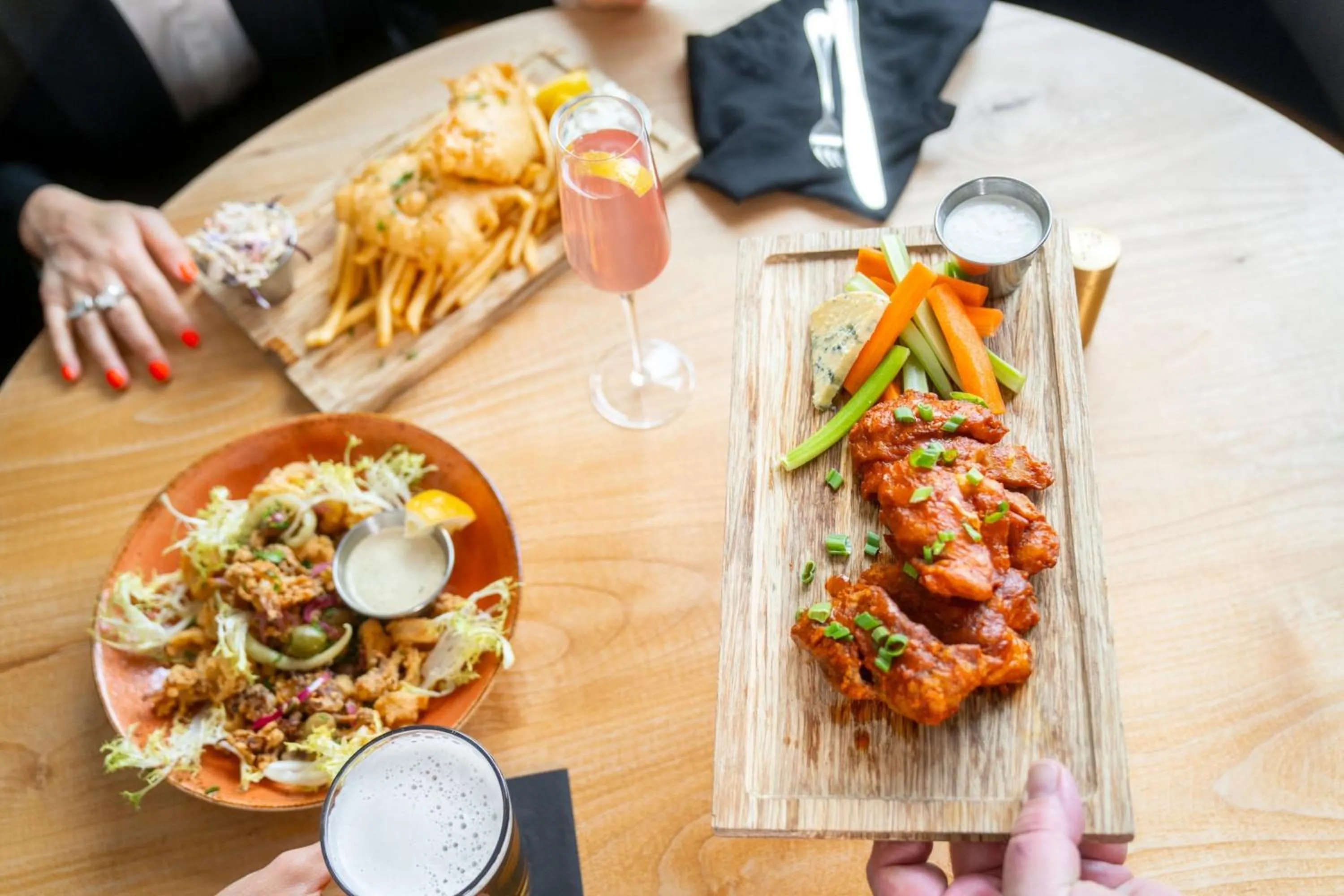 Restaurant/places to eat in The Hi-Lo, Autograph Collection