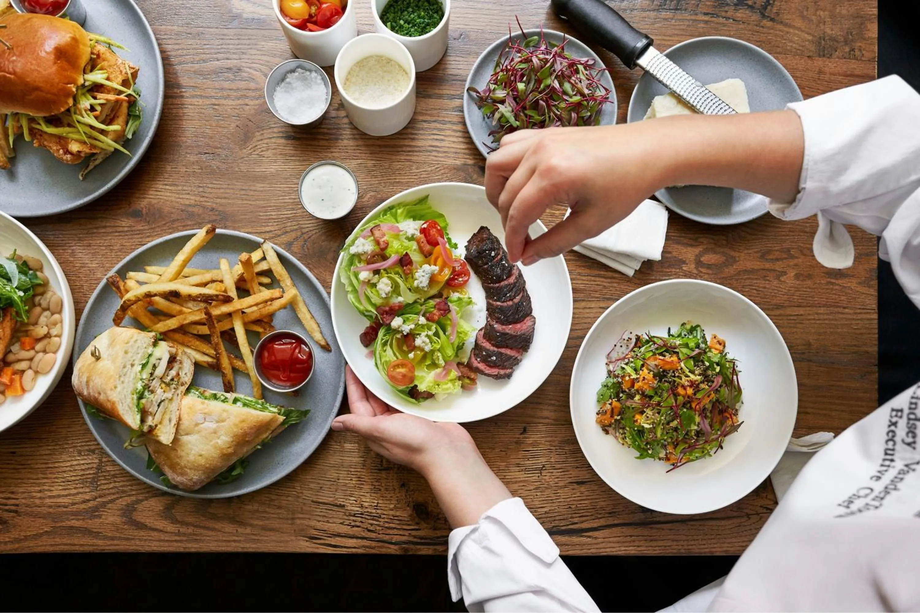 Lounge or bar in Marriott Vacation Club® at the Mayflower, Washington, D.C. 