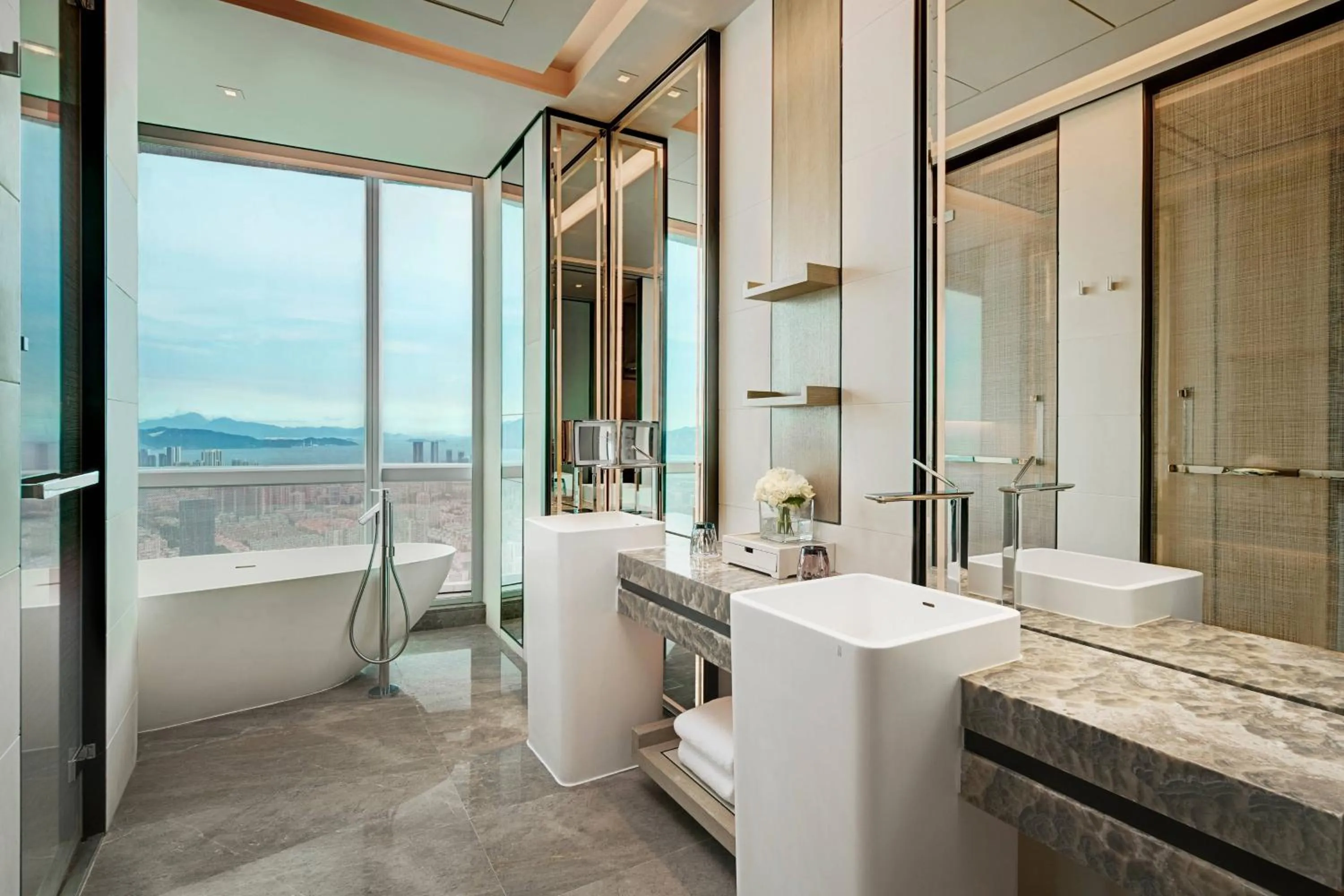 Bathroom in Shenzhen Marriott Hotel Nanshan