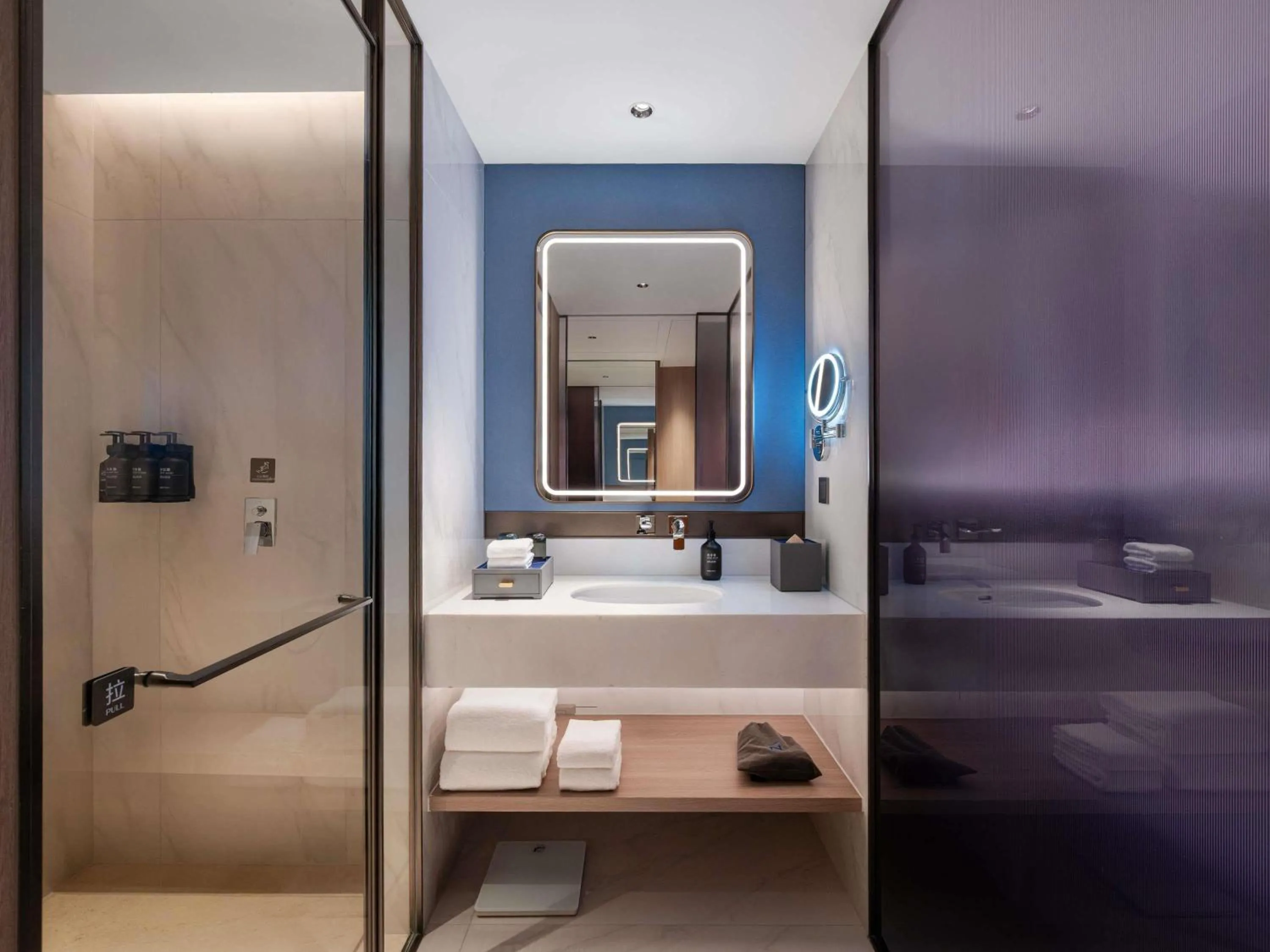 Superior Room with Two Twin Beds in NOVOTEL Zhoushan Luting