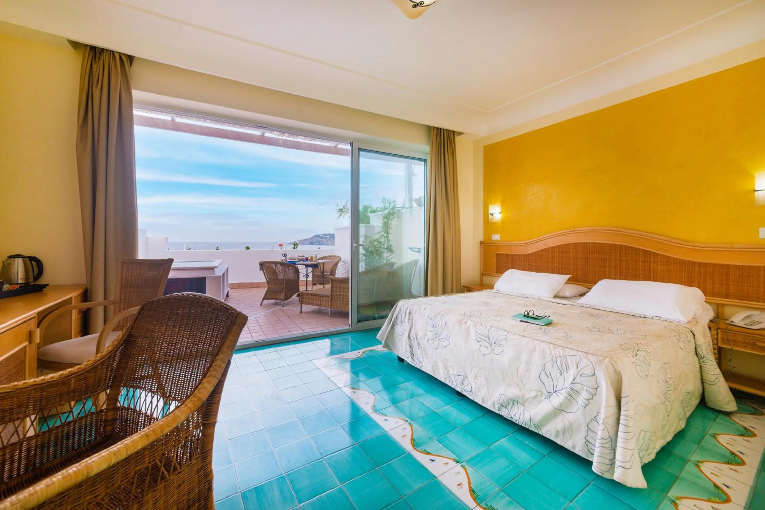 Bed in Hotel Terme Zi Carmela