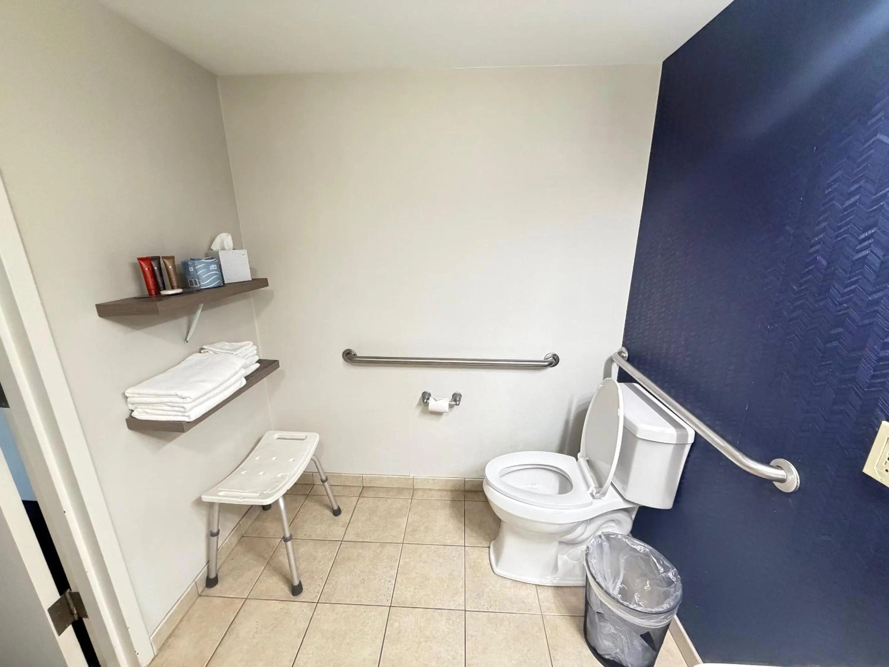 Bathroom in SummerPlace Inn