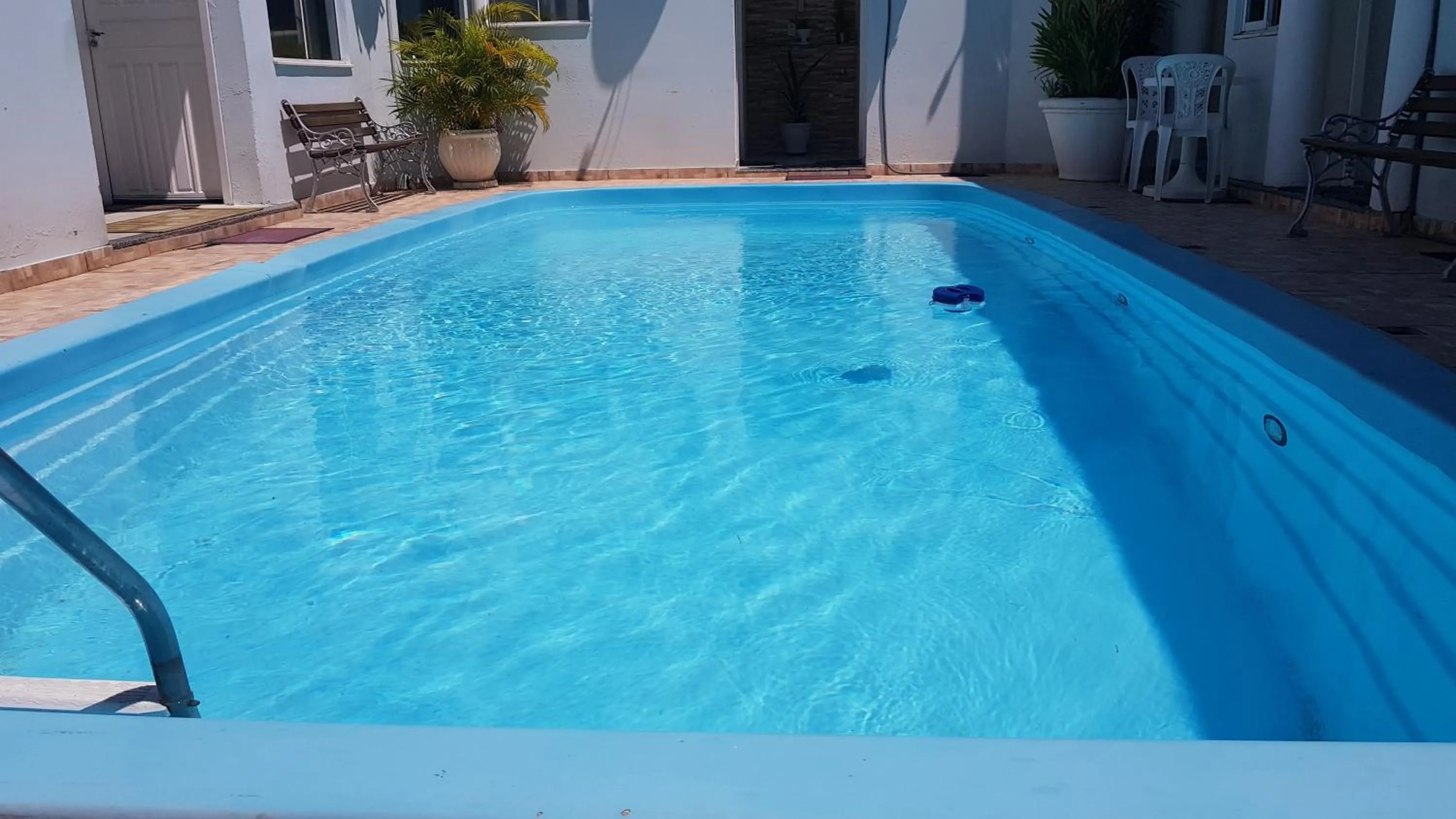 Swimming pool in Pousada Marques Floripa