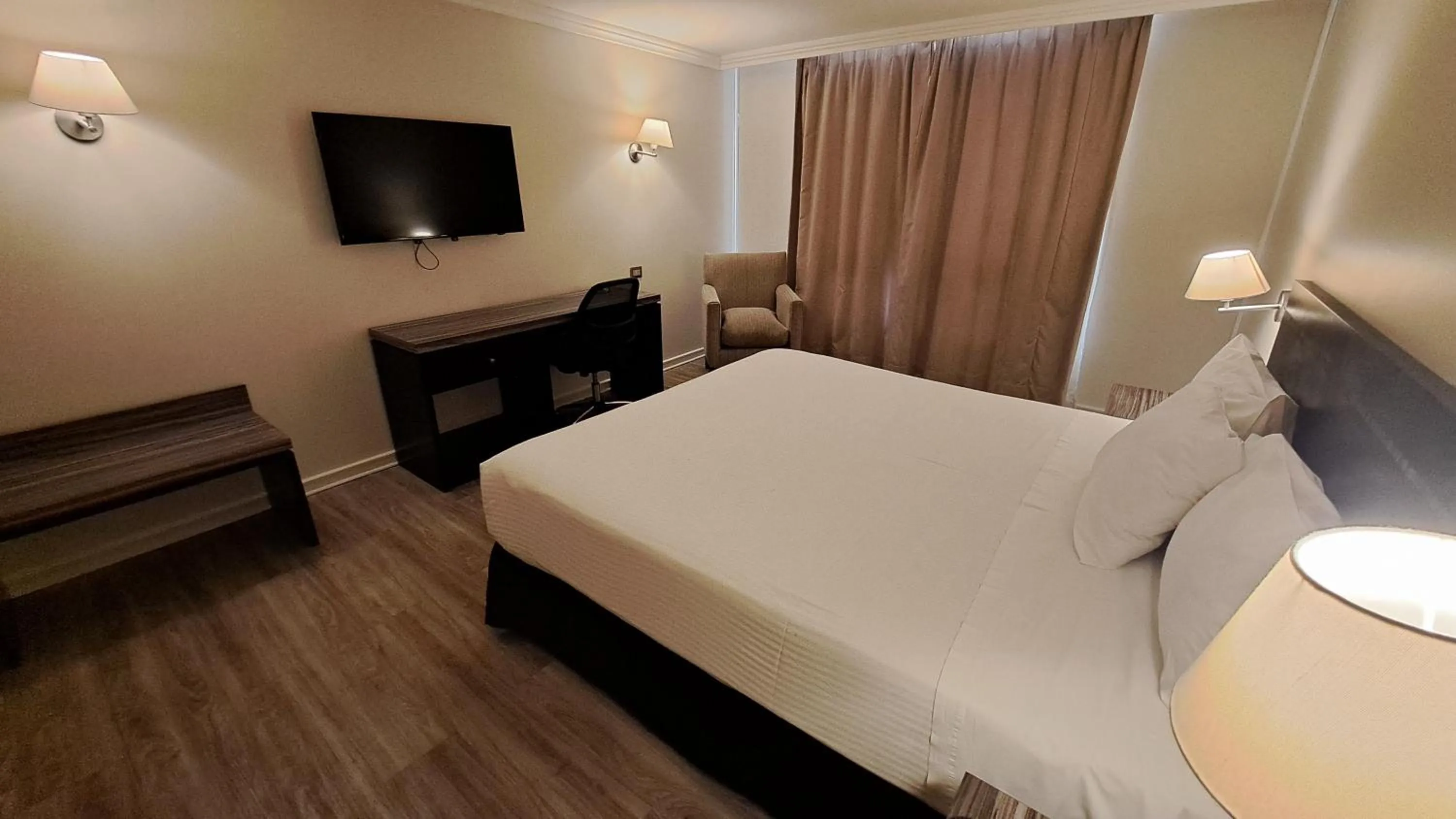 Bed in Hotel Diego de Almagro La Serena