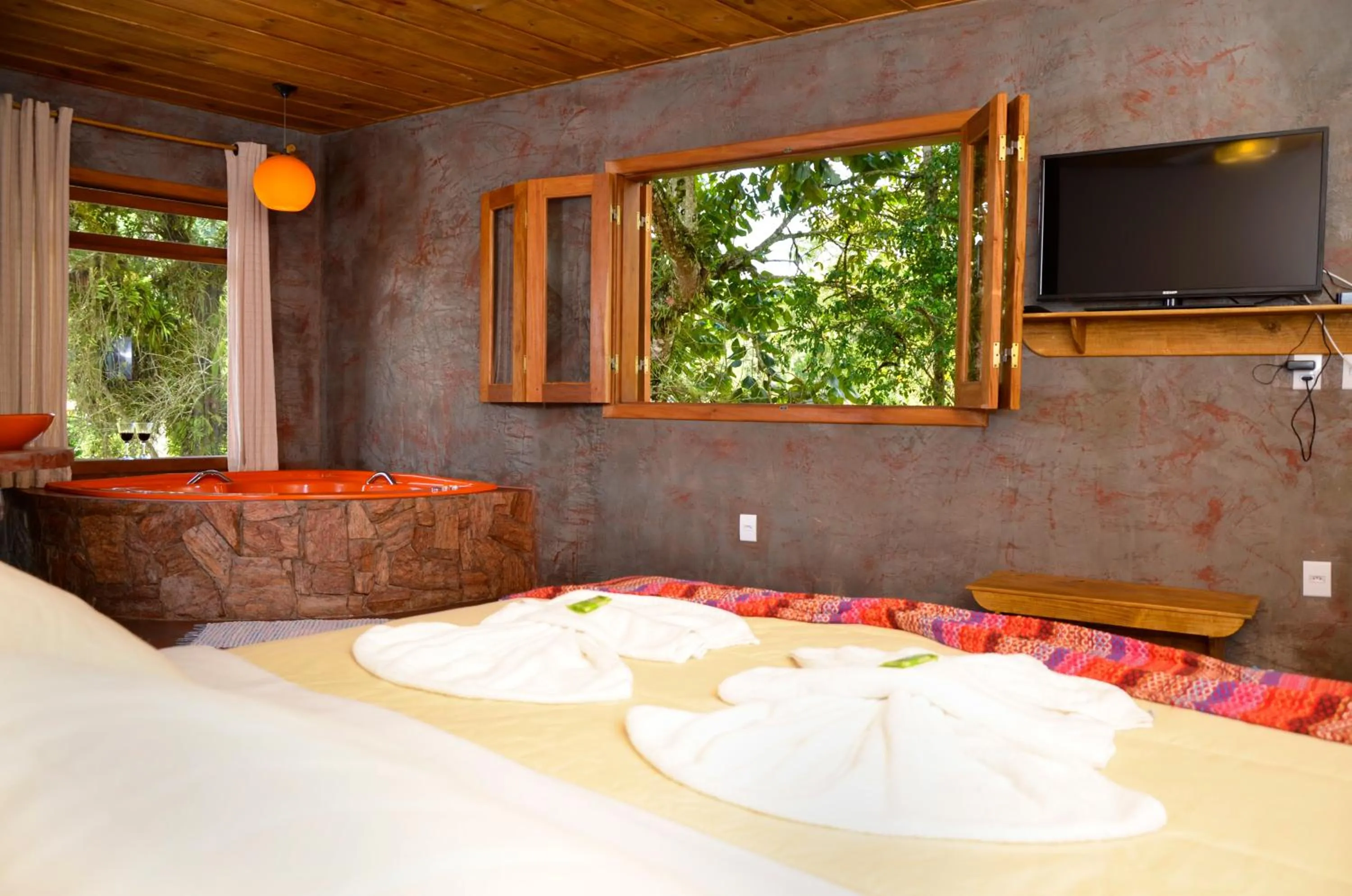 Photo of the whole room, Bed in Pousada Silvestre