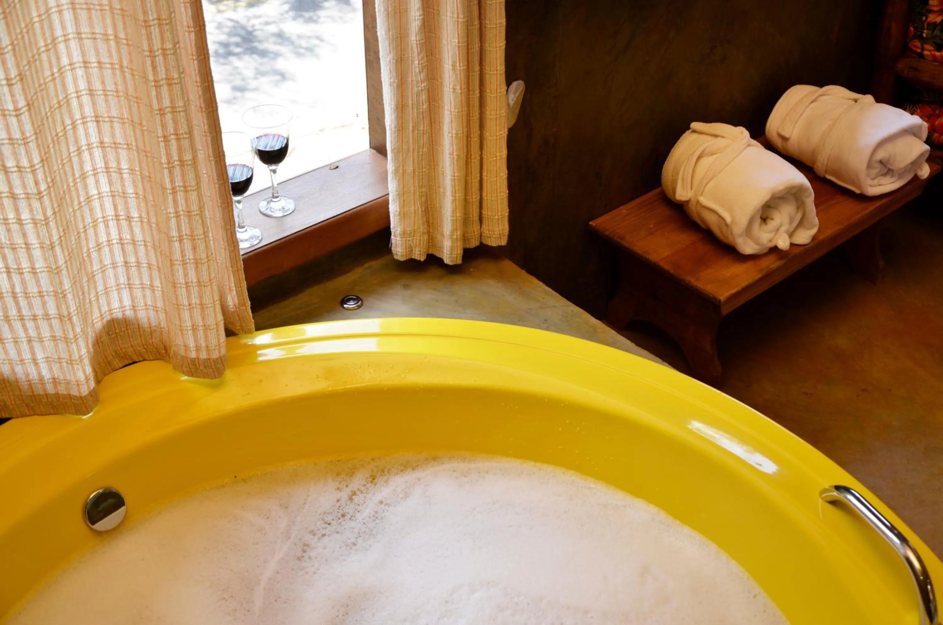 Hot Tub in Pousada Silvestre