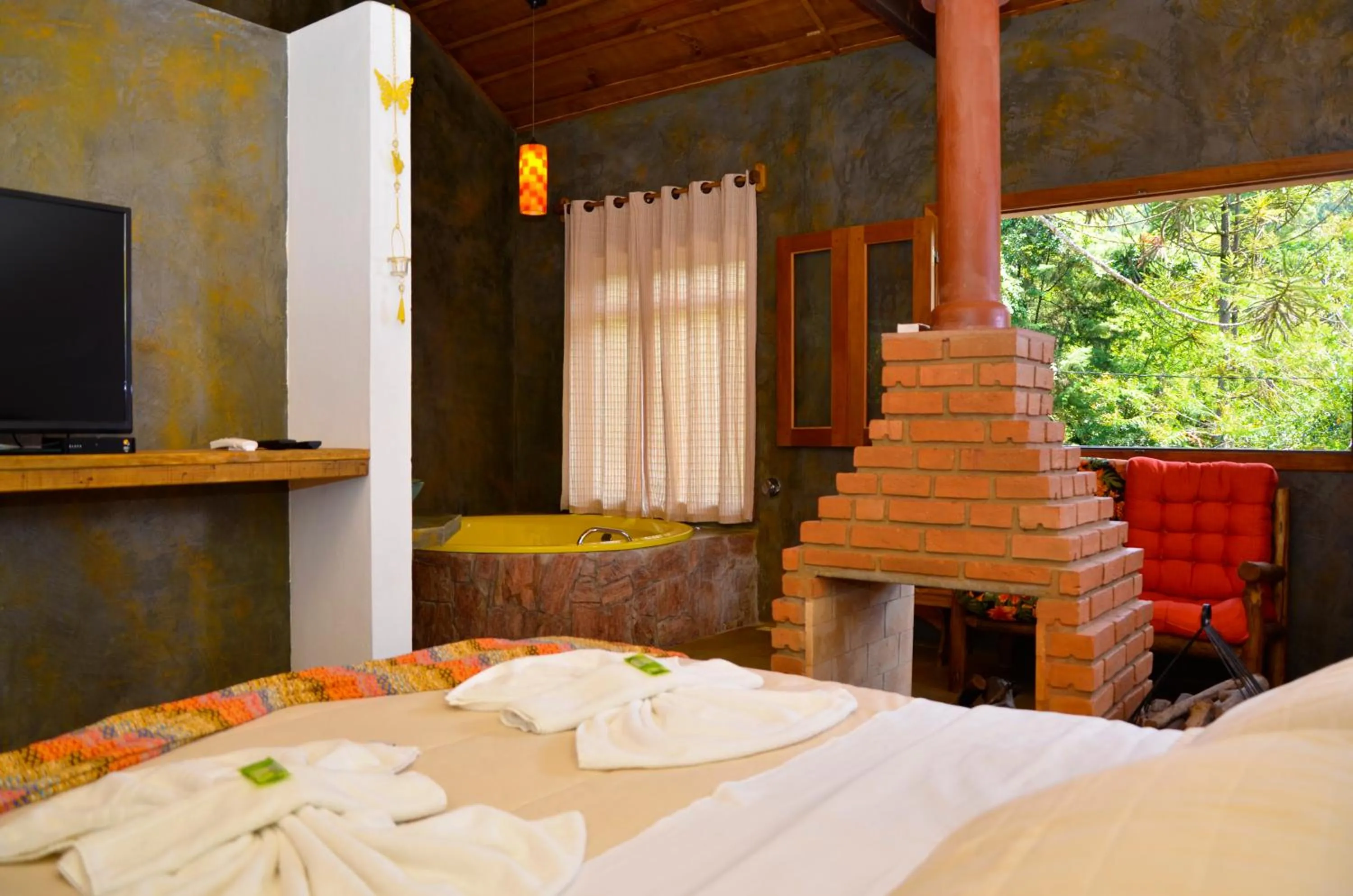 Photo of the whole room, Bed in Pousada Silvestre