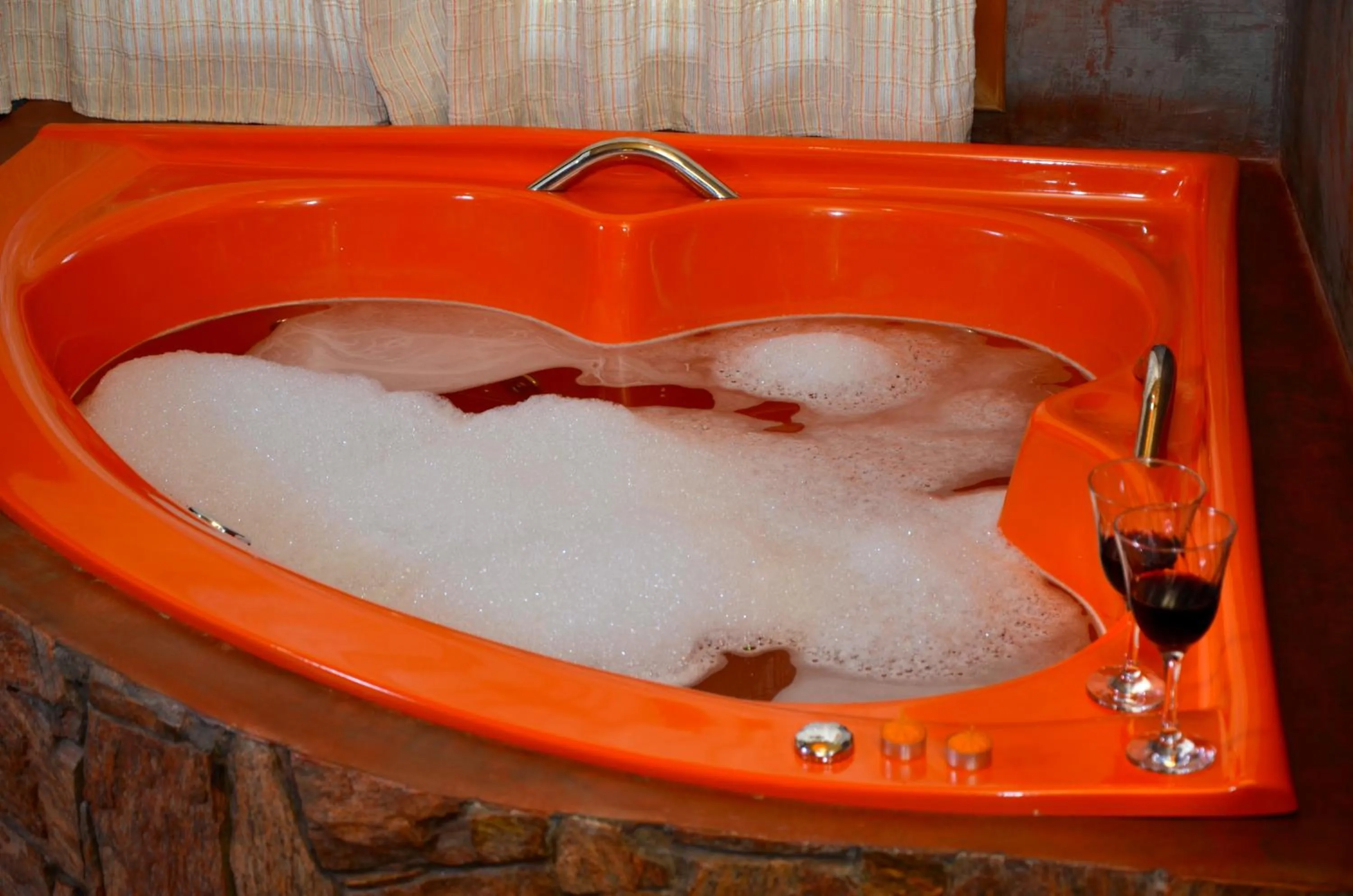 Hot Tub in Pousada Silvestre