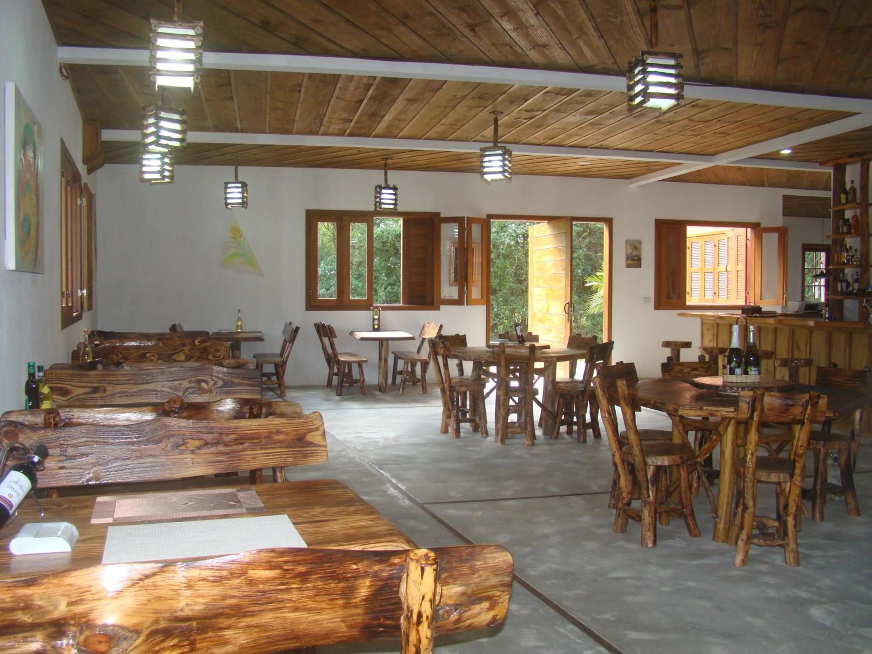 Restaurant/places to eat in Pousada Silvestre