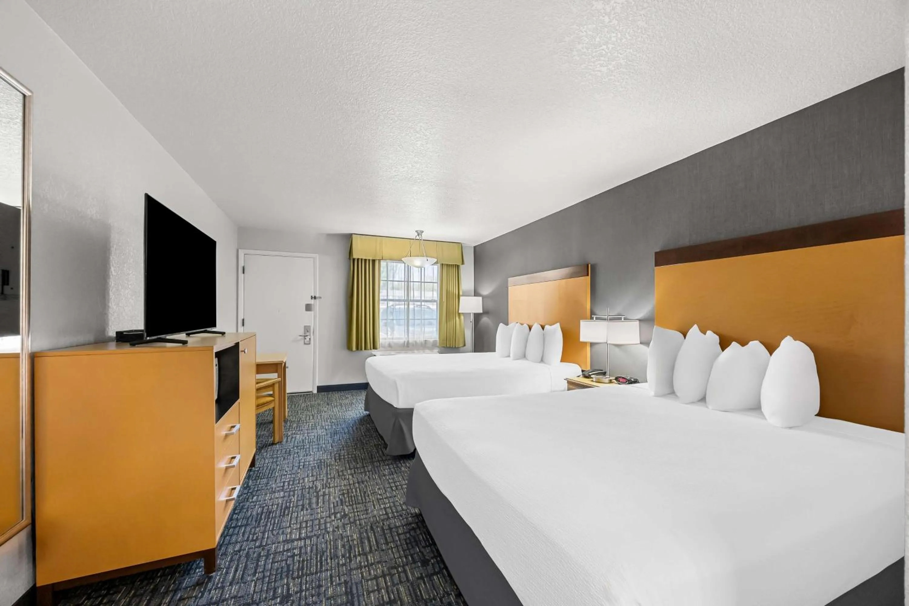 Bedroom, Bed in Best Western Horizon Inn