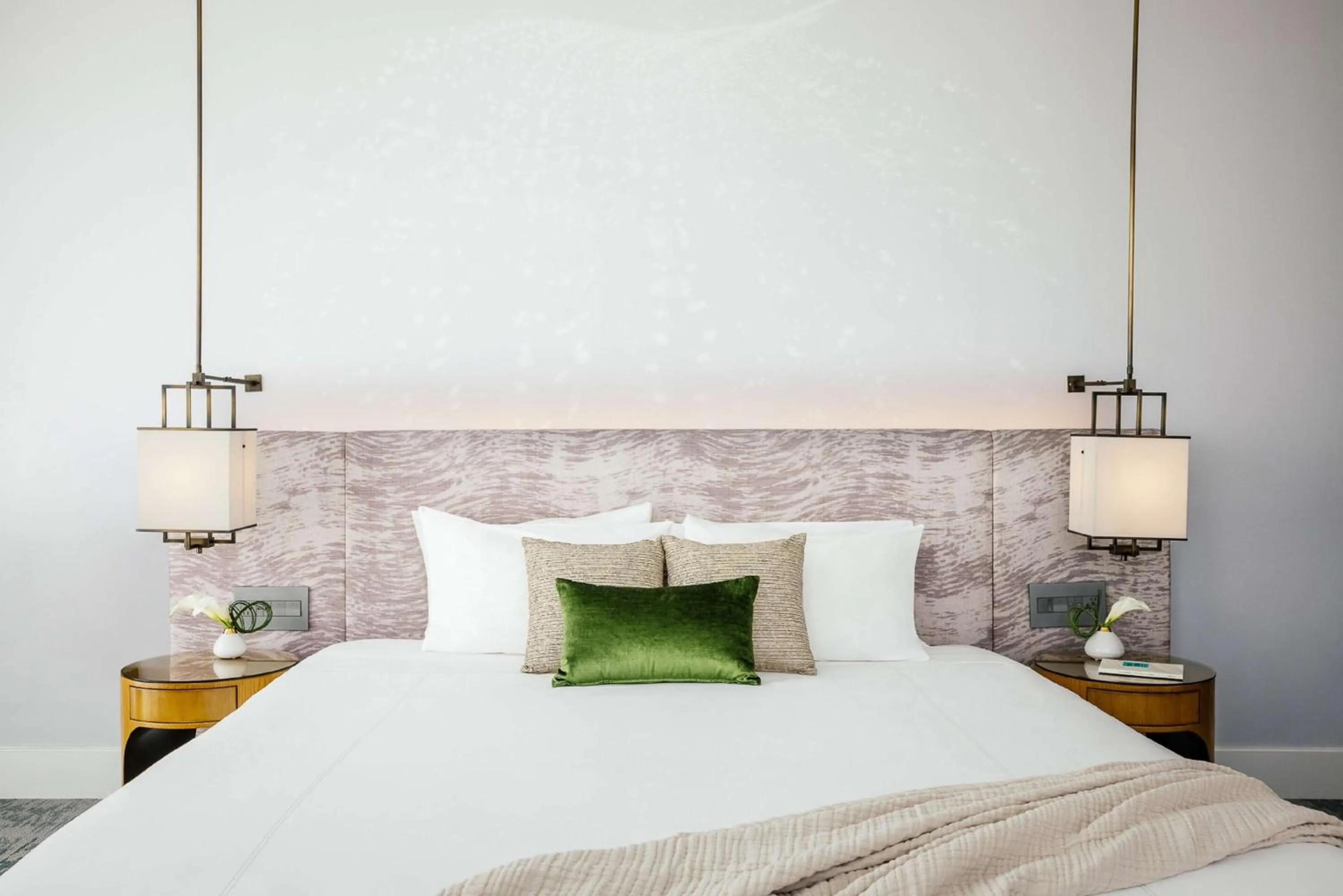 Bedroom, Bed in Dream Hollywood, by Hyatt