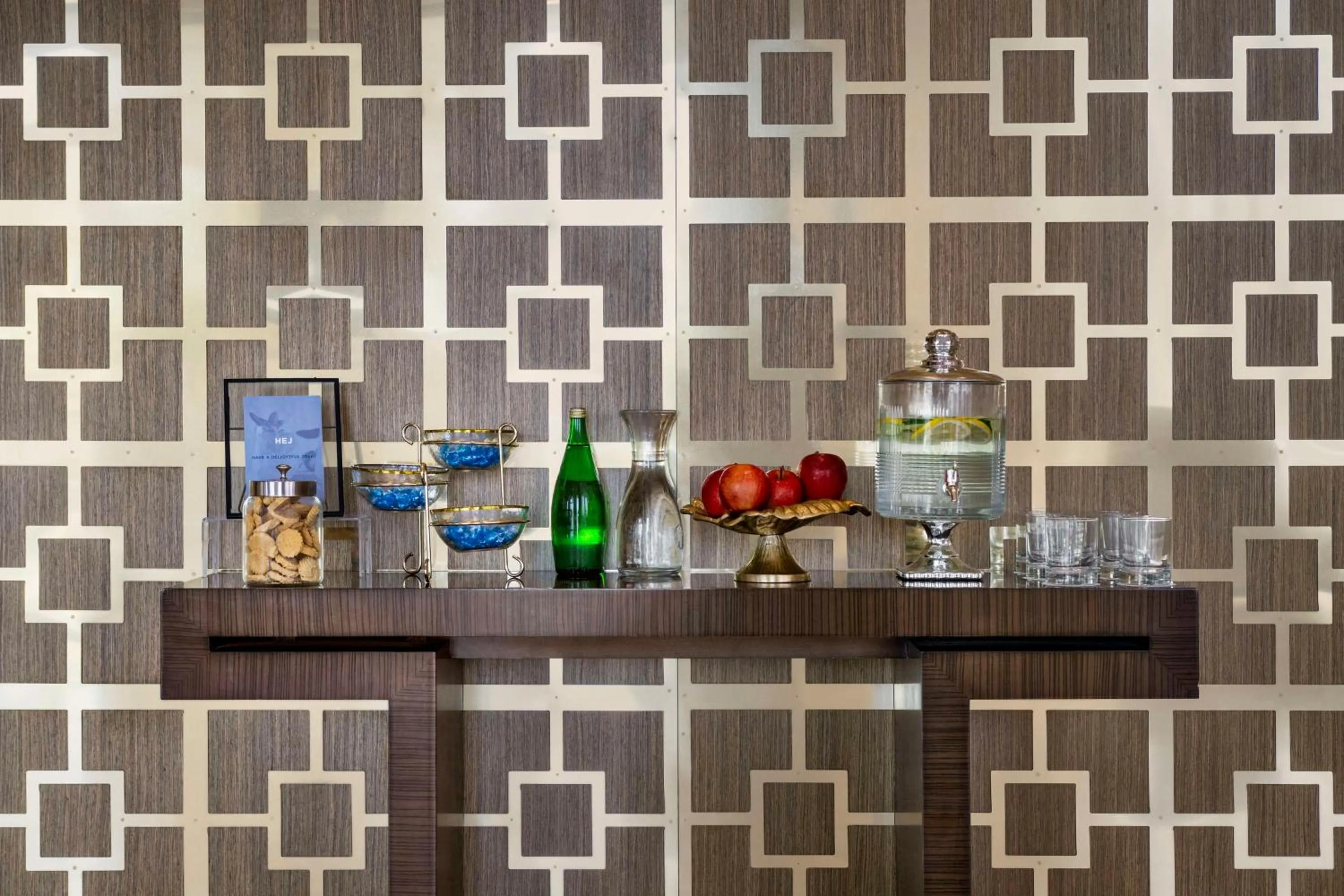 Lobby or reception in Levatio Suites Muscat, a member of Radisson Individuals