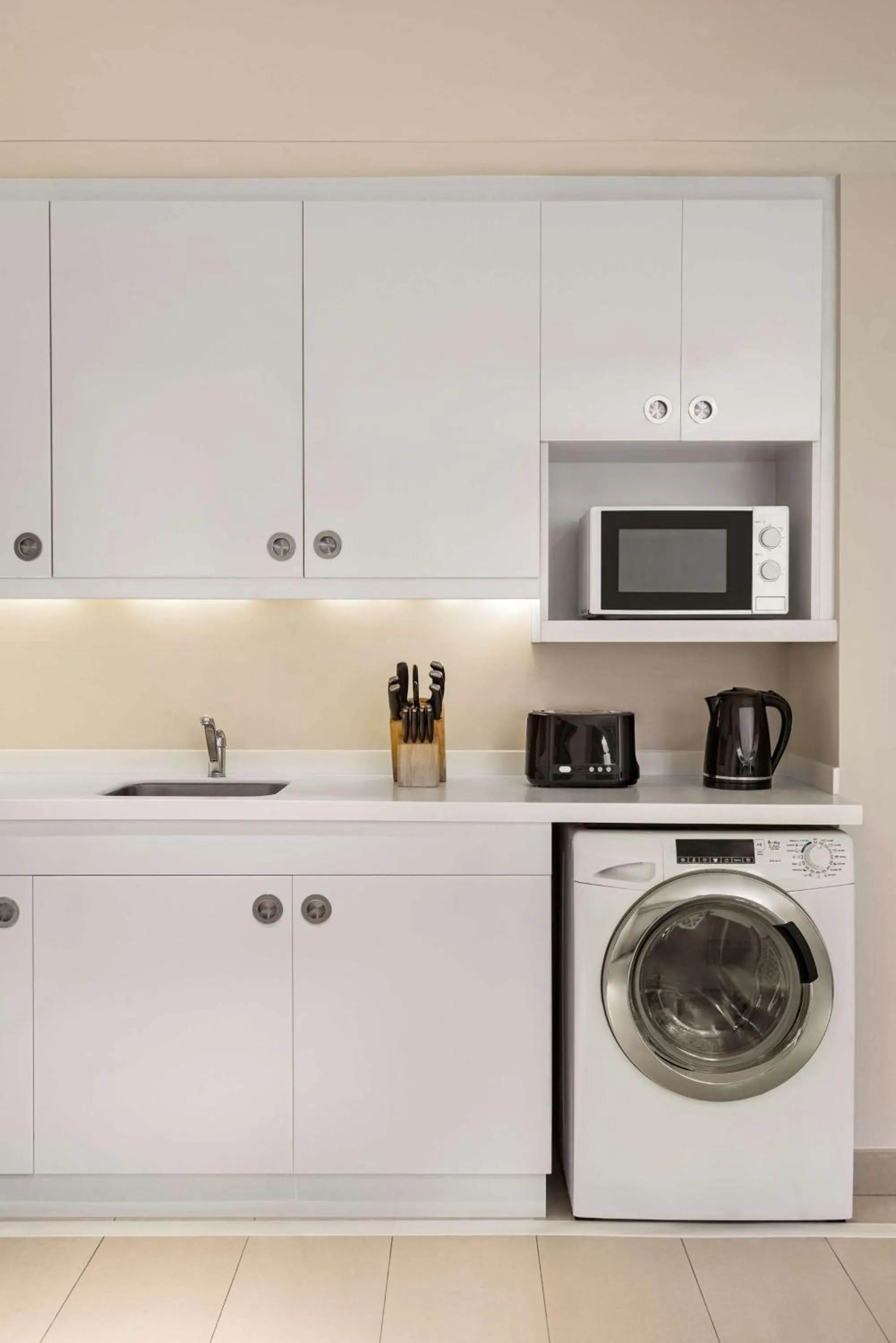 Coffee/tea facilities in Levatio Suites Muscat, a member of Radisson Individuals