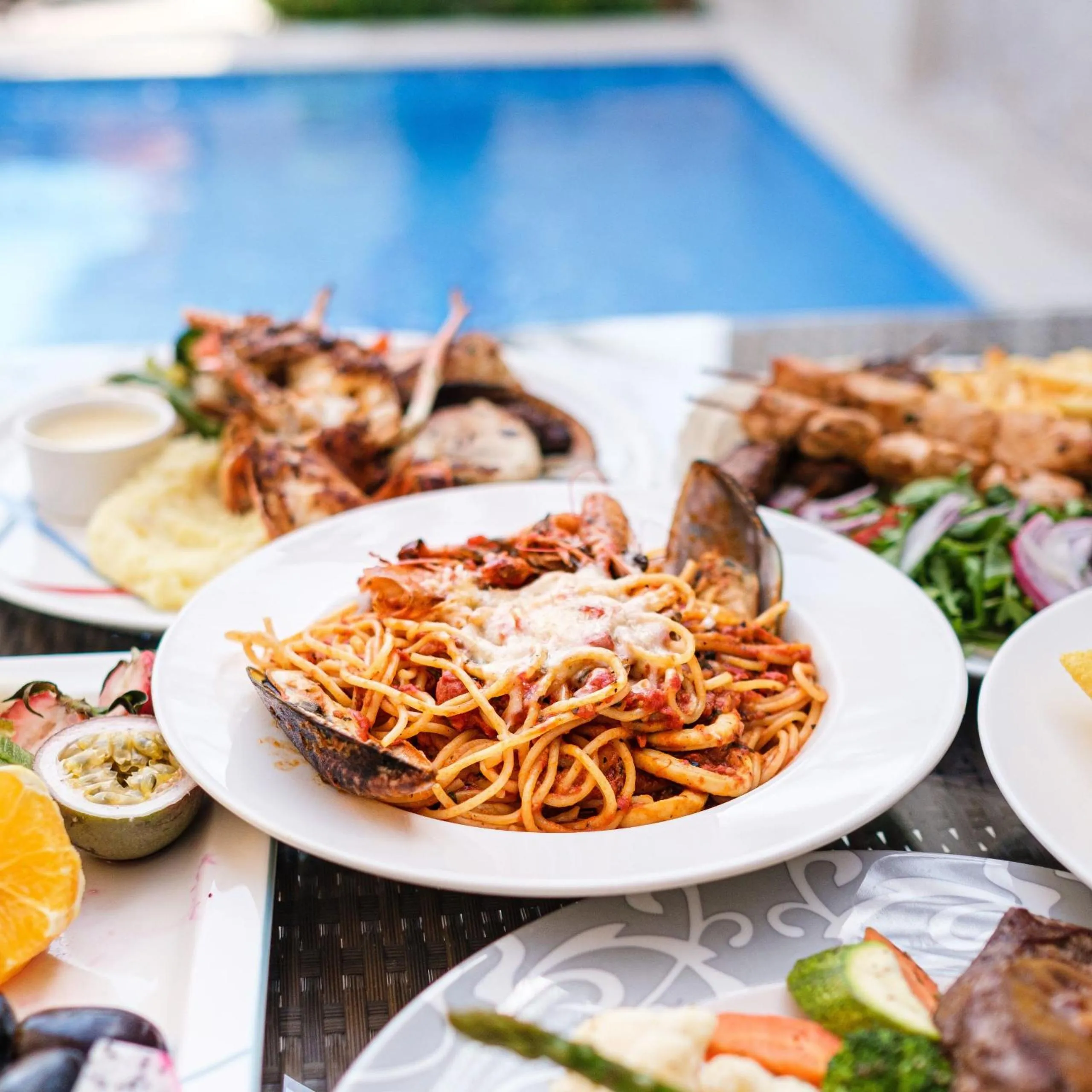 Restaurant/places to eat in Simaisma A Murwab Resort