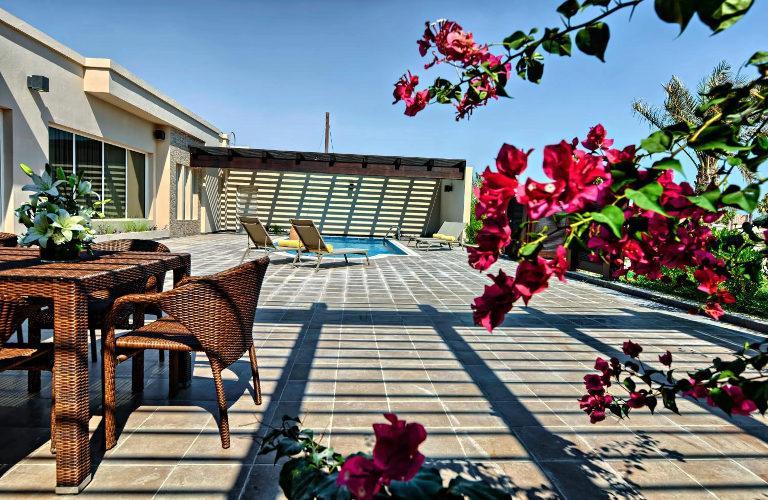 Patio in Simaisma A Murwab Resort