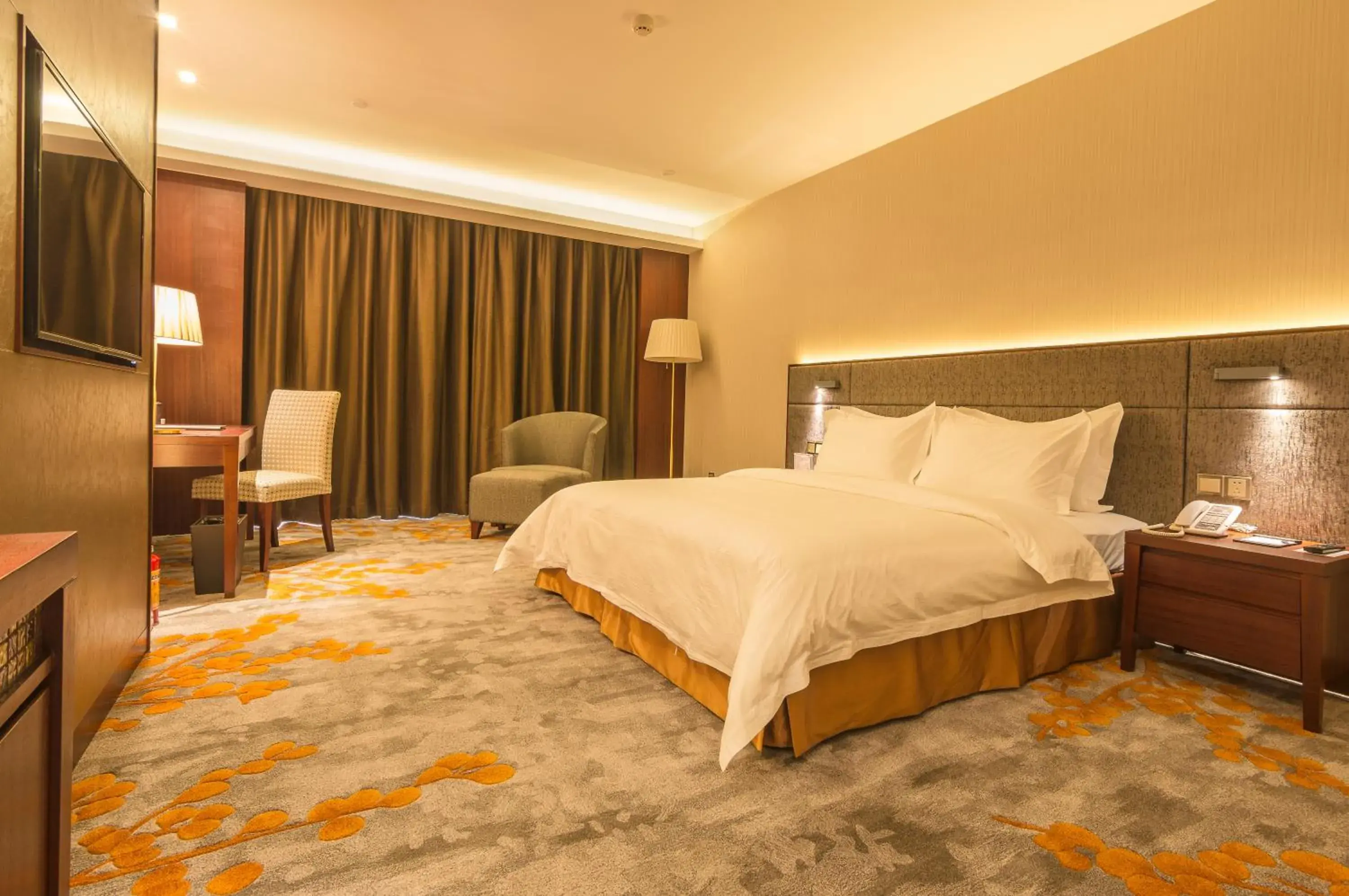 Bed in The Summit Hotel Bed in The Summit Hotel