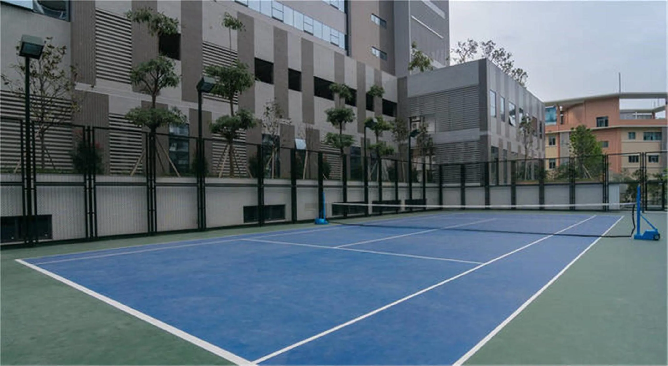 Tennis court in The Summit Hotel