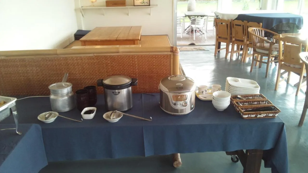 Restaurant/places to eat in Villa Unarizaki