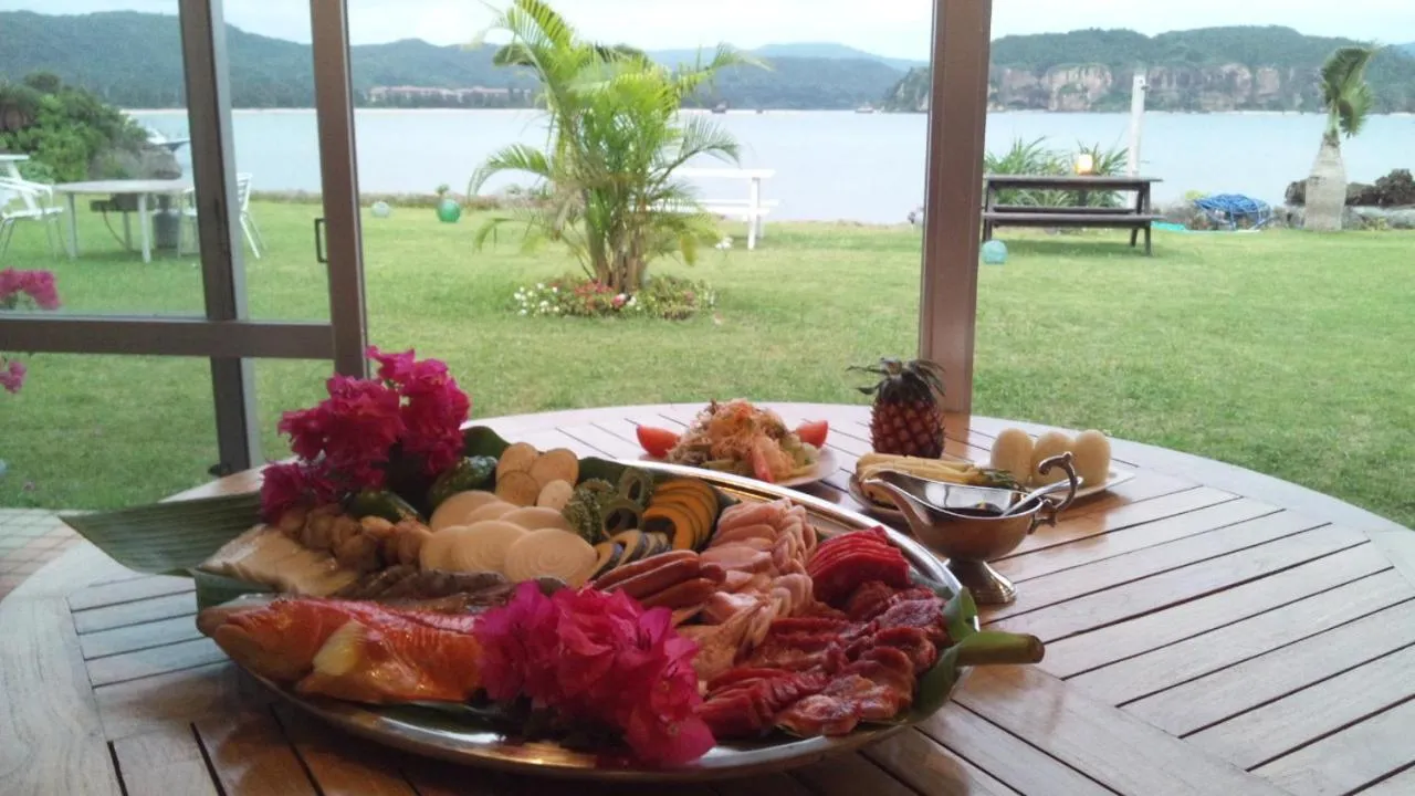 Restaurant/places to eat in Villa Unarizaki