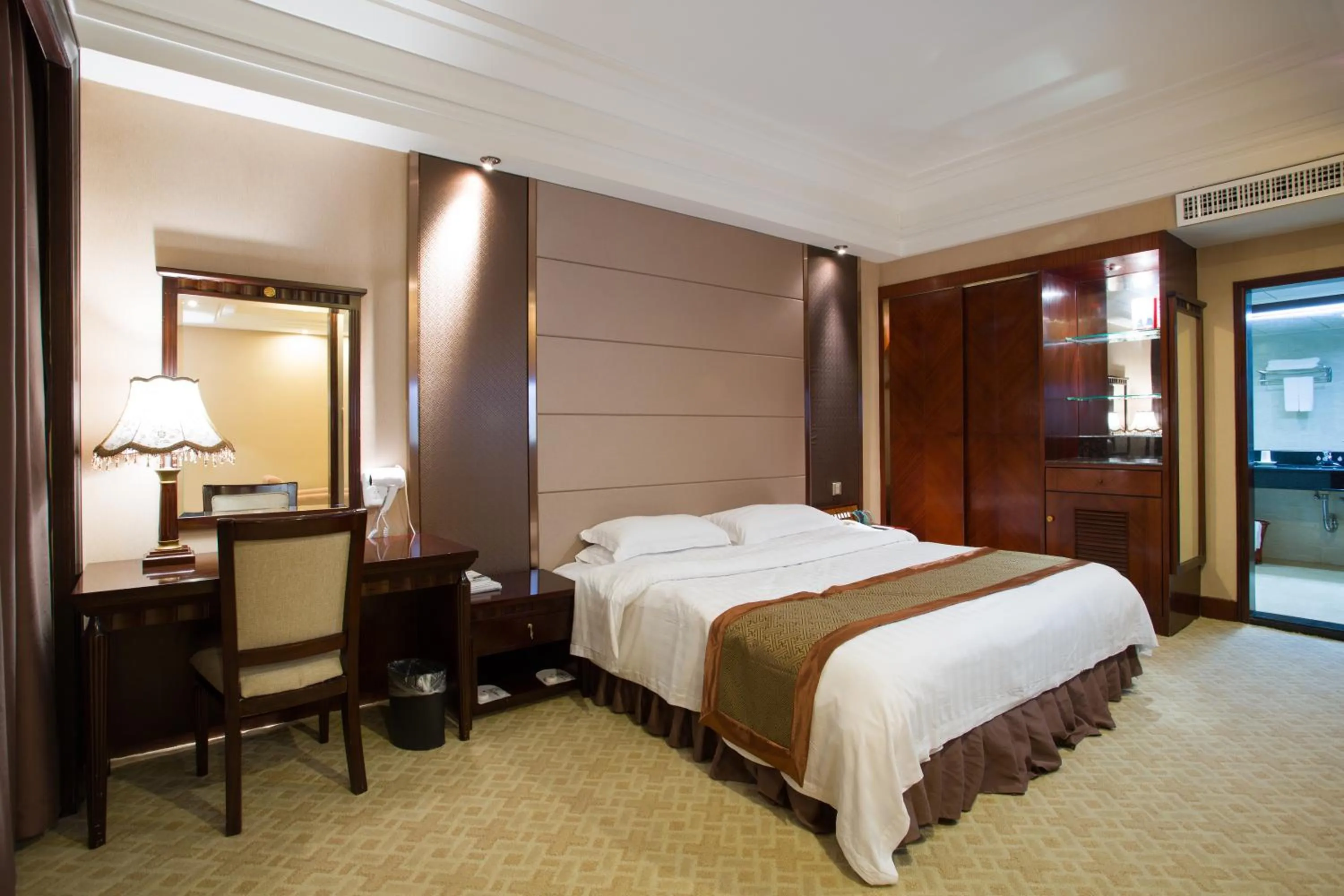 Bedroom in Chaozhou Hotel