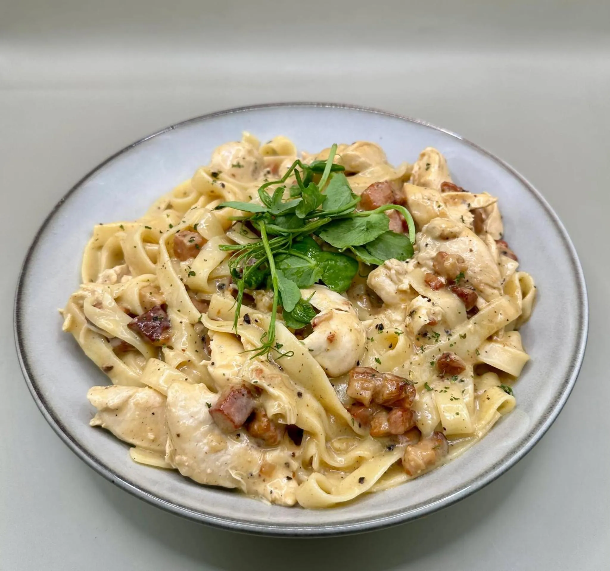 Restaurant/places to eat in Airlie Arms Hotel