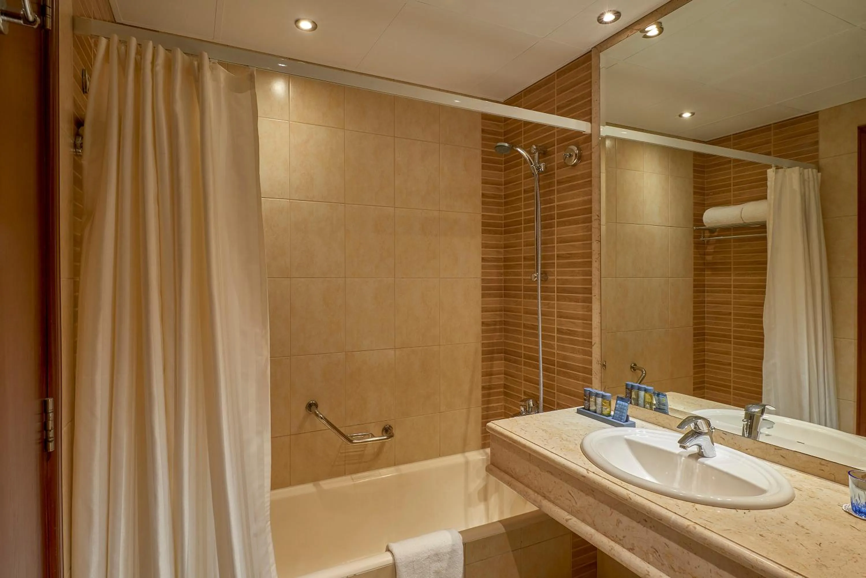 Bathroom in Safir Hotel Cairo