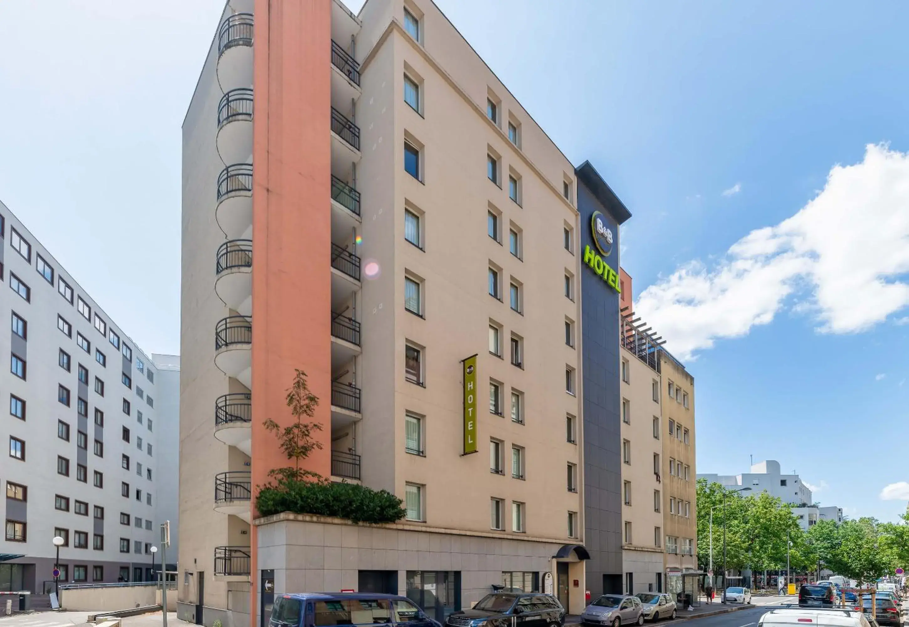 Property building in B&B HOTEL Lyon Caluire Cité Internationale Property building in B&B HOTEL Lyon Caluire Cité Internationale
