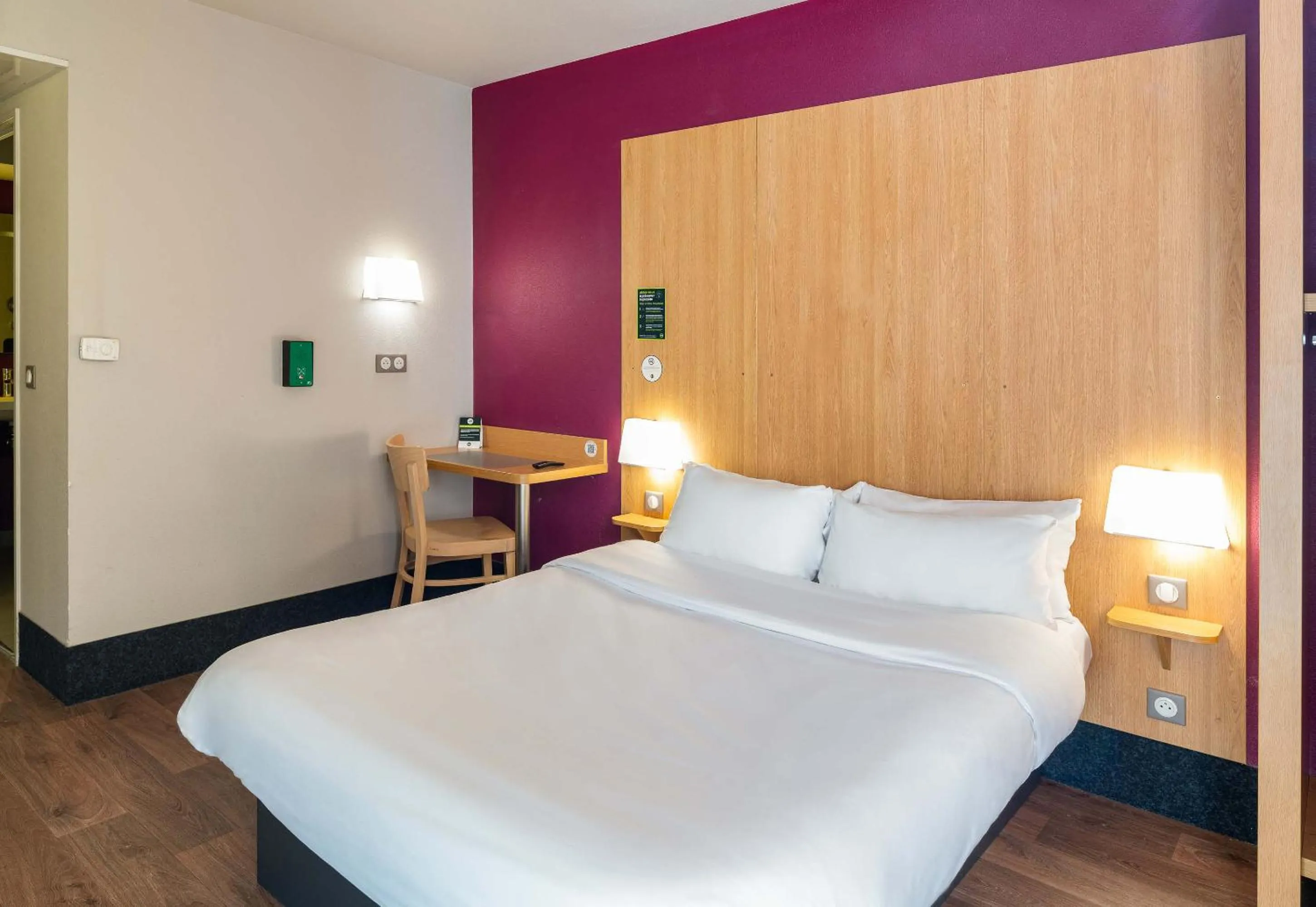 Bedroom, Bed in B&B HOTEL Lyon Caluire Cité Internationale