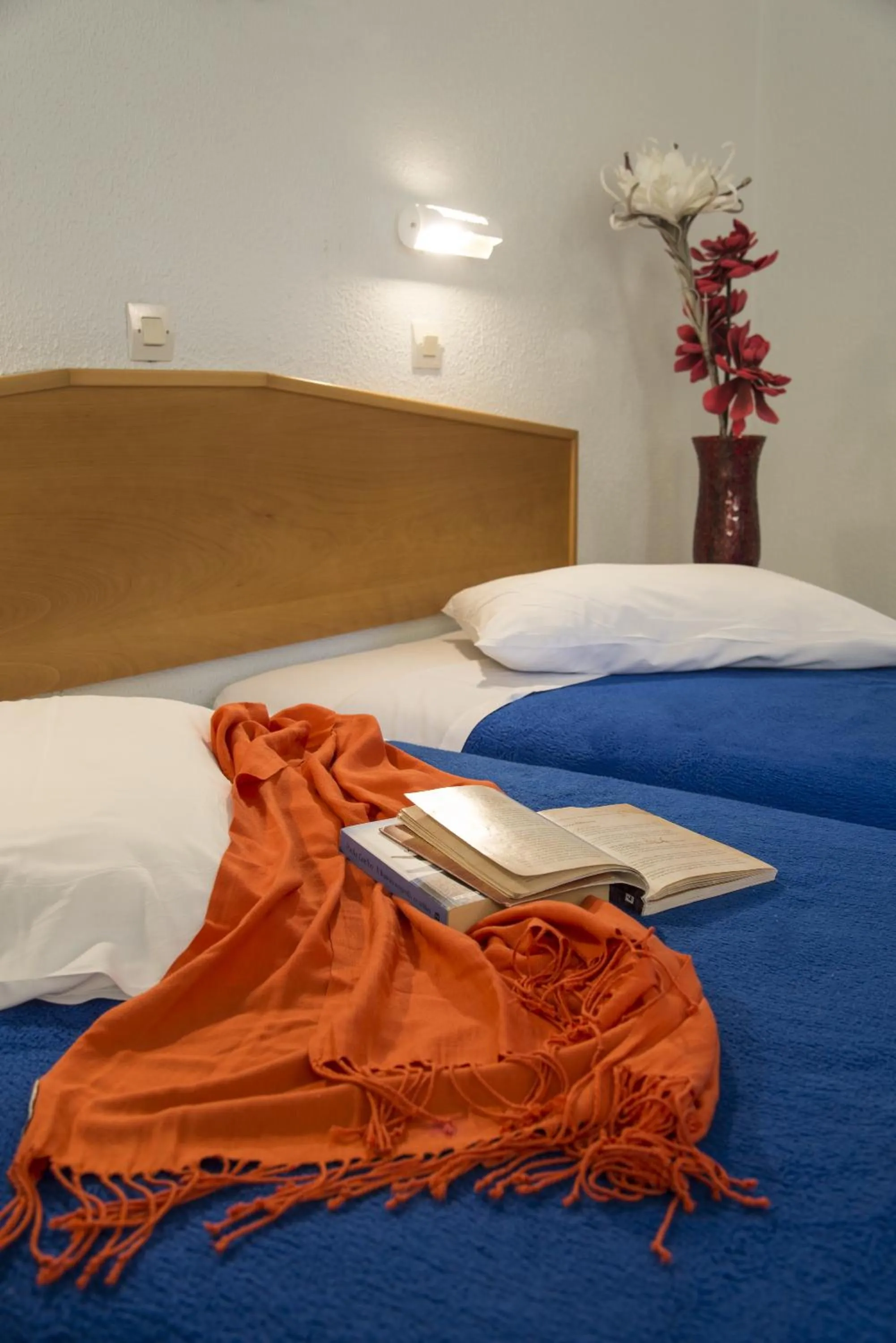 Decorative detail, Bed in Erato Studios & Apartments