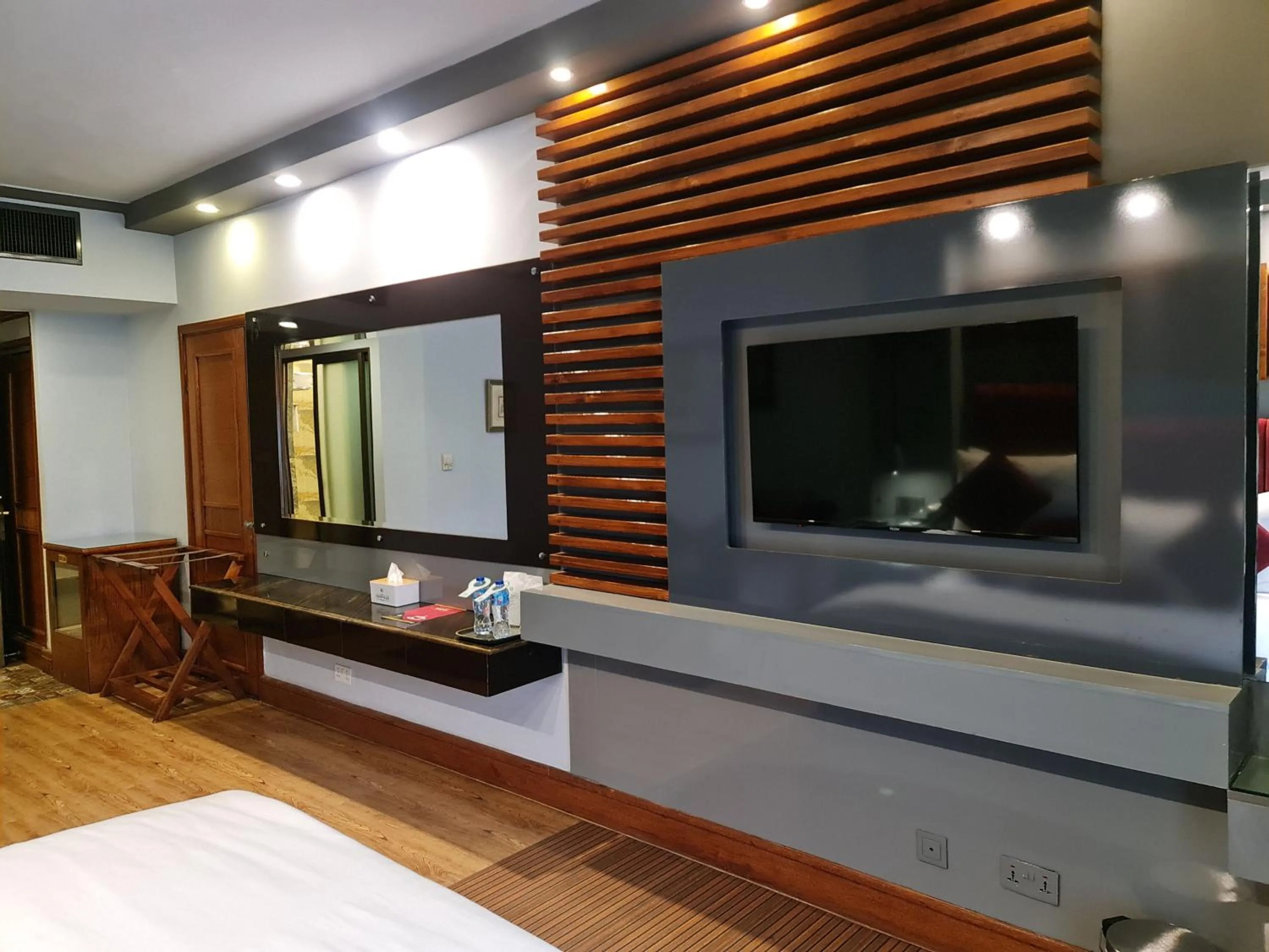 Bed in Hotel Crown Plaza Islamabad