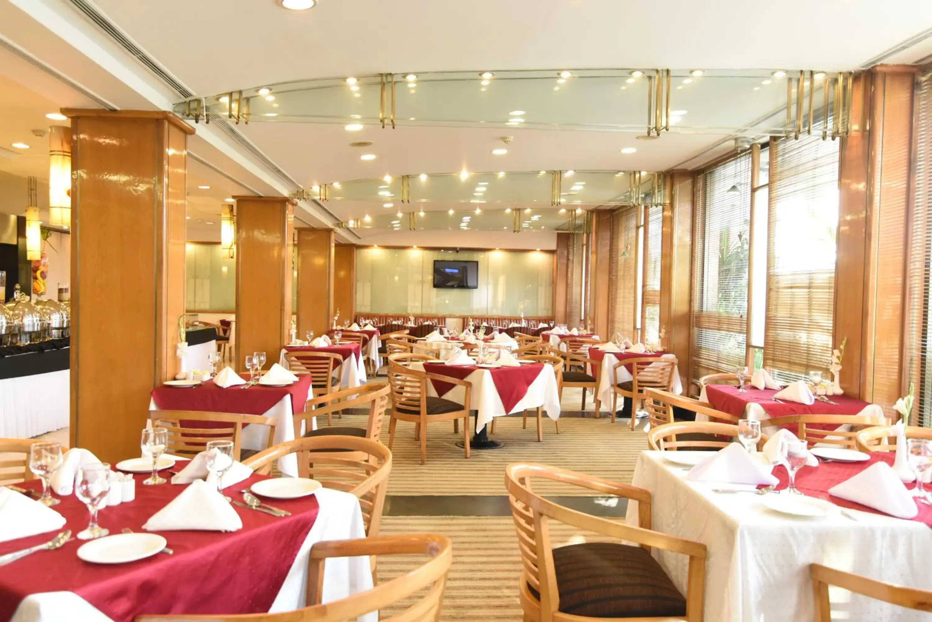 Restaurant/places to eat in Hotel Crown Plaza Islamabad Restaurant/places to eat in Hotel Crown Plaza Islamabad