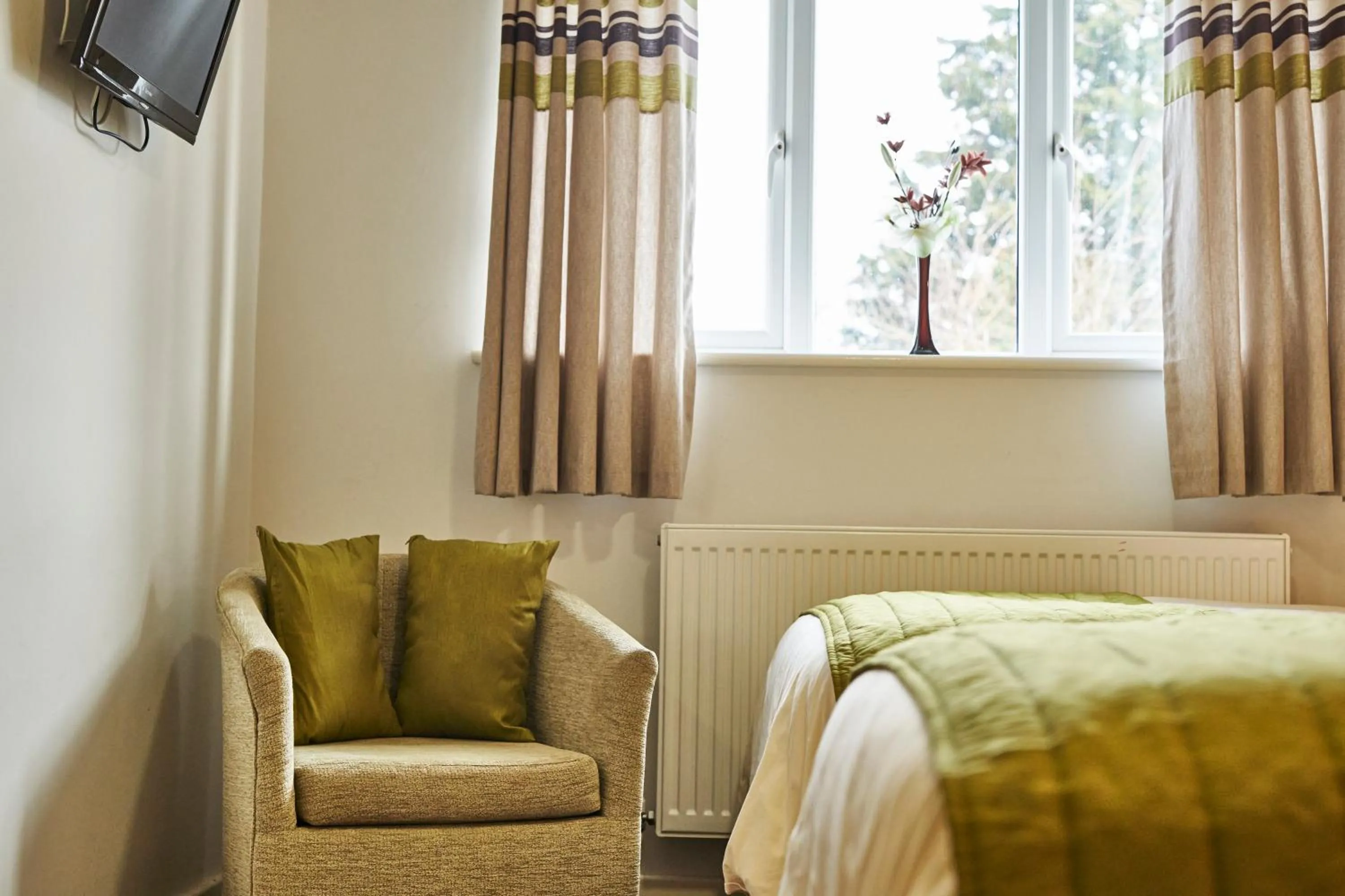 Bed in The New Inn Hotel