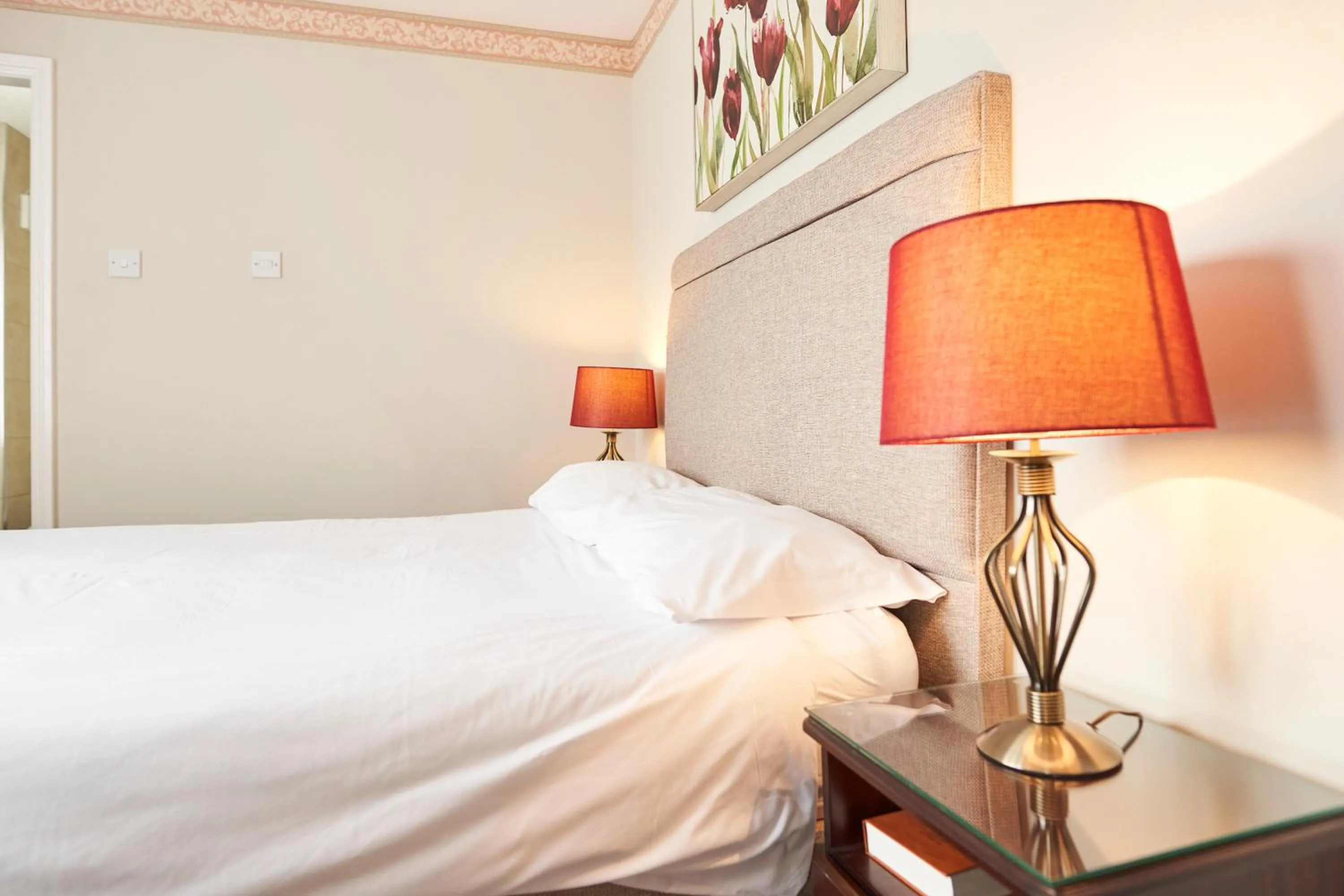 Bed in The New Inn Hotel