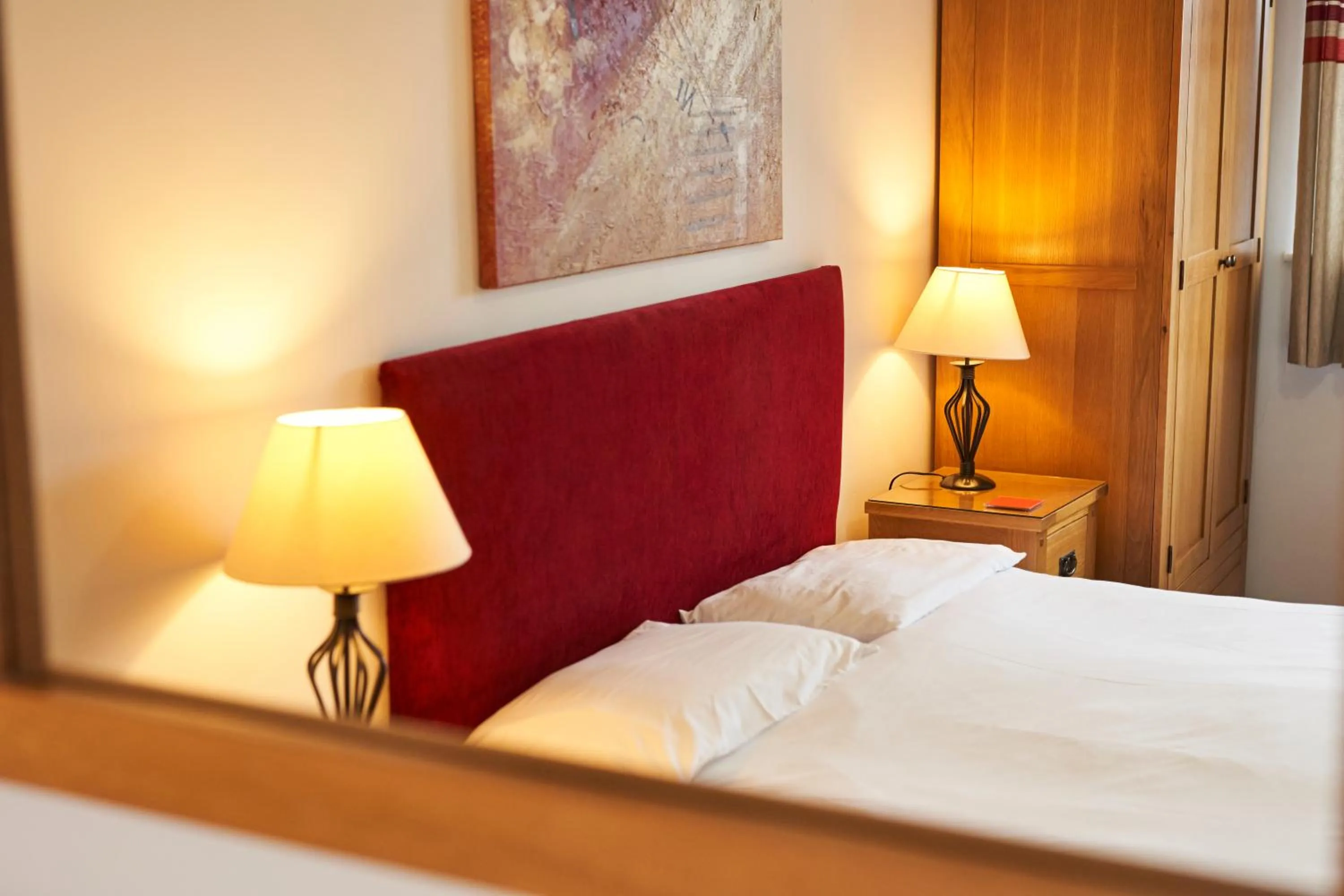 Bed in The New Inn Hotel