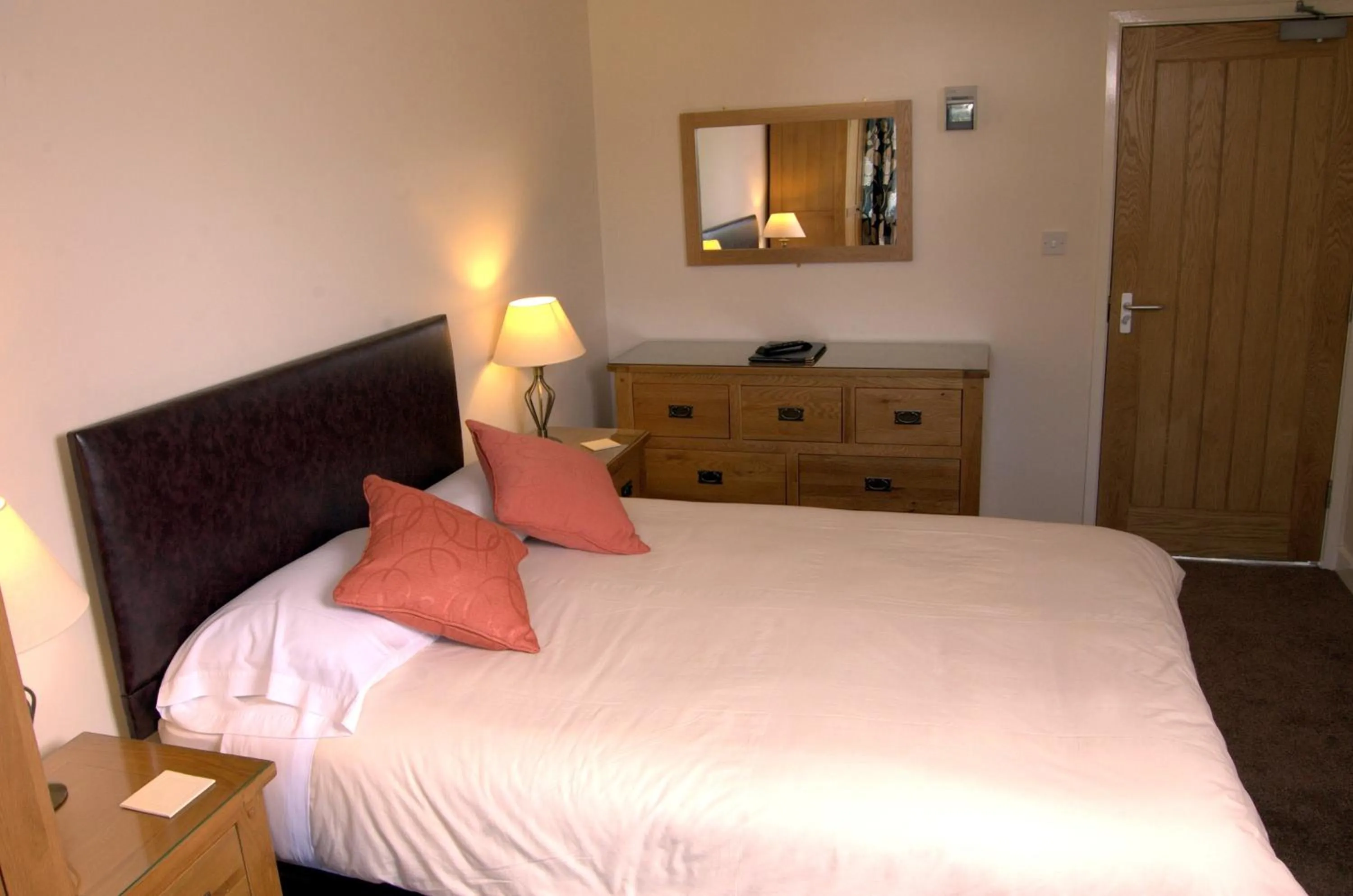 Bed in The New Inn Hotel