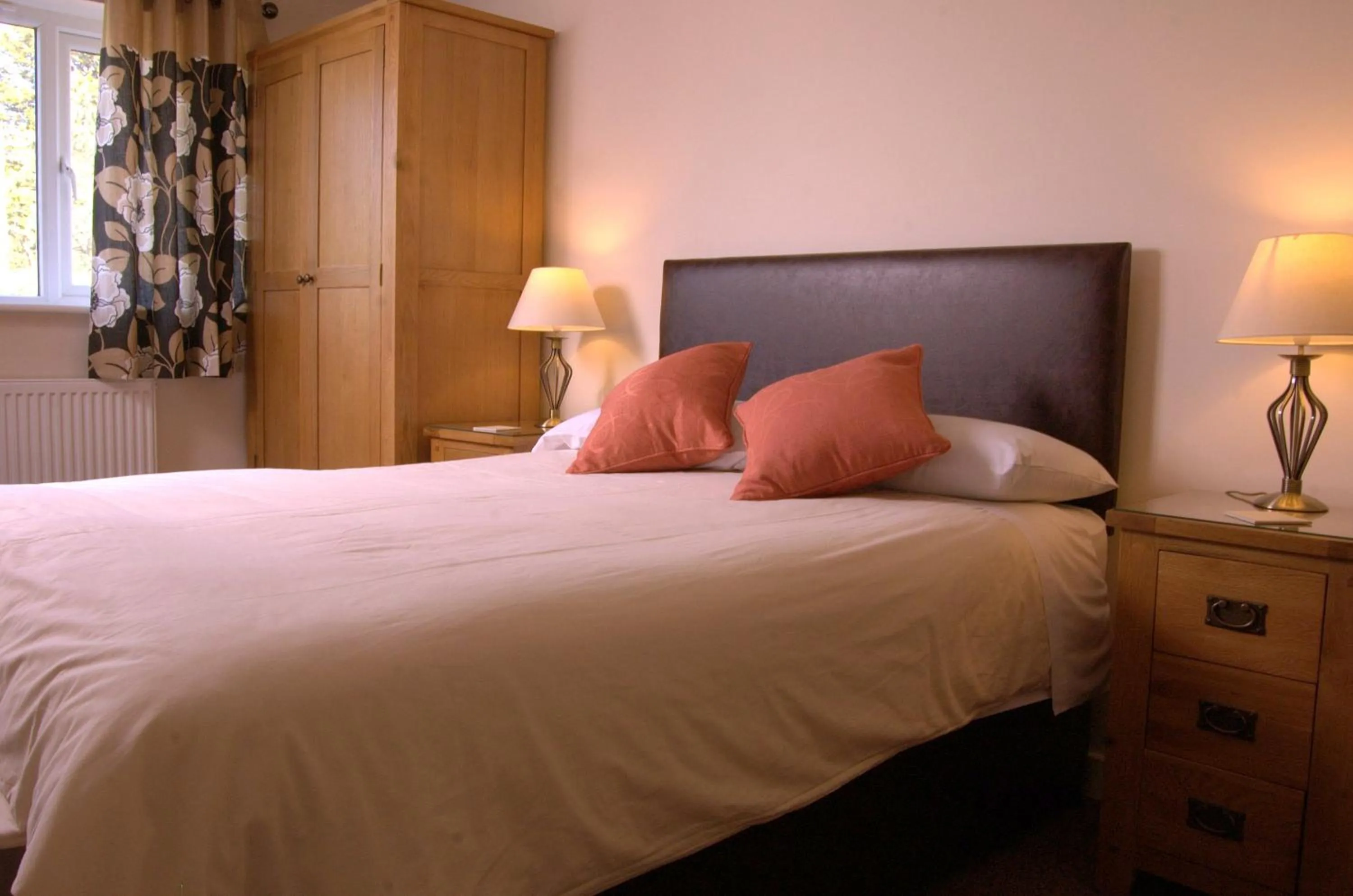 Bed in The New Inn Hotel
